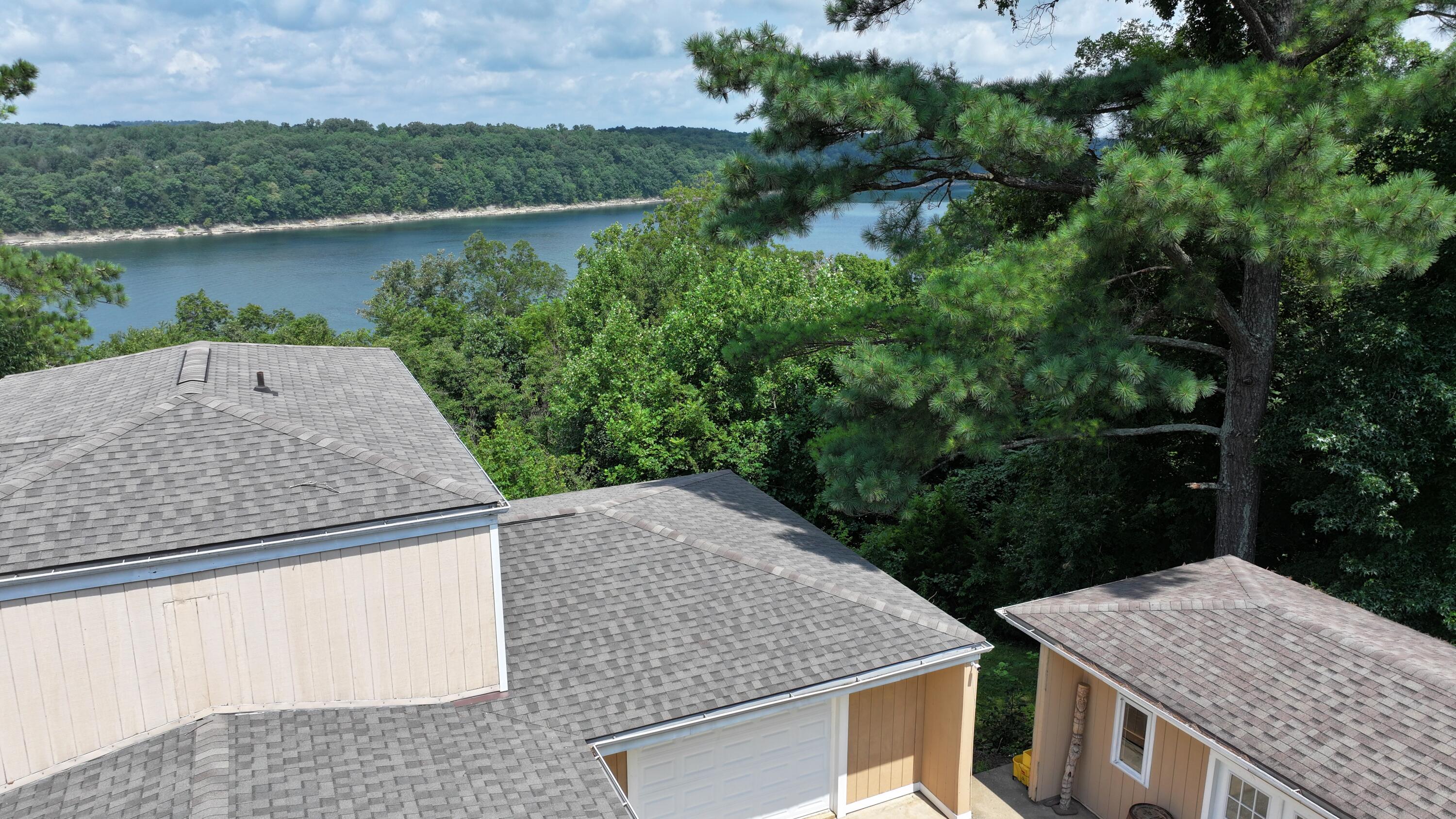 202 Peaceful Cove Lane Property Photo 9