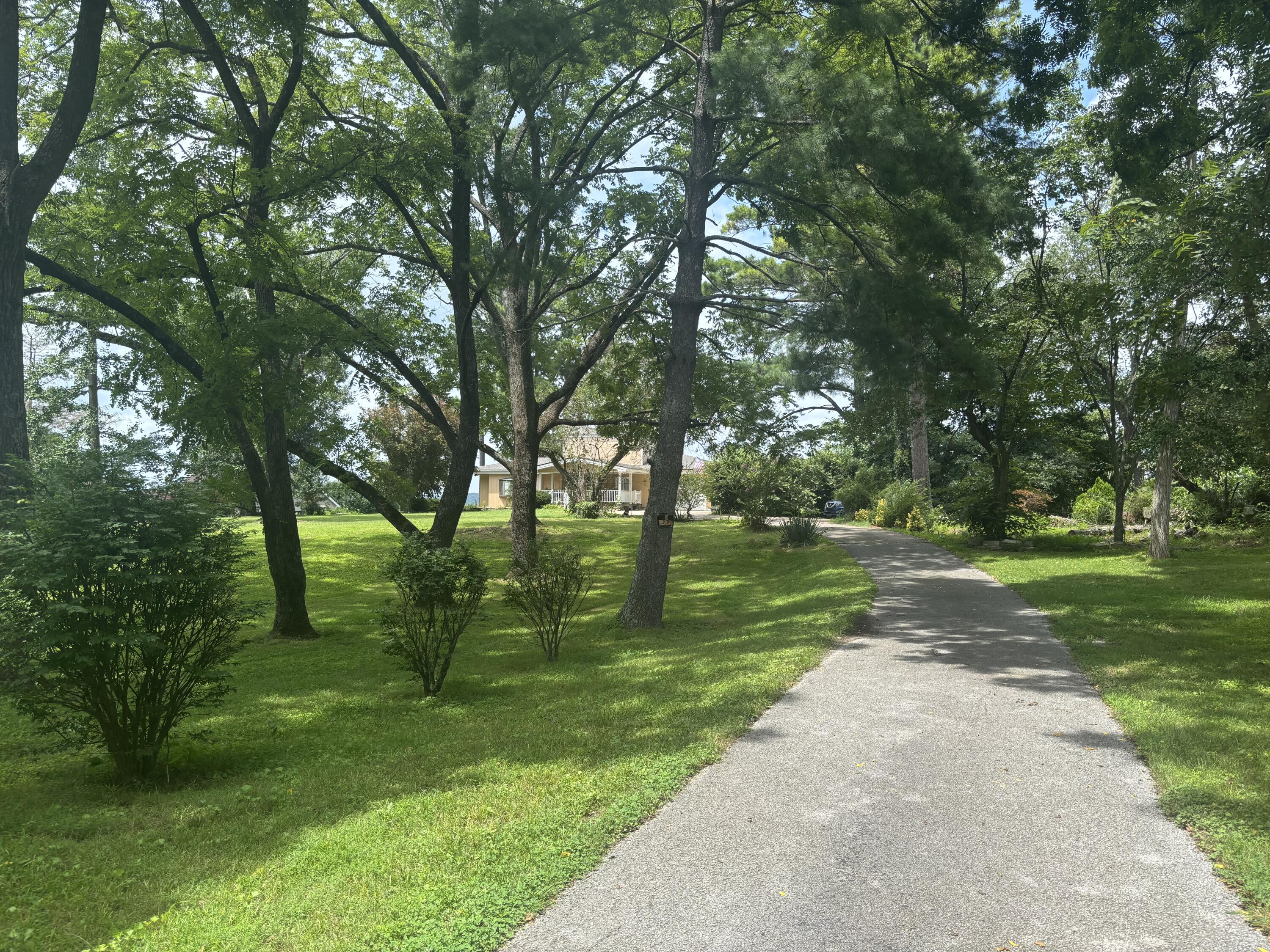 202 Peaceful Cove Lane Property Photo 14