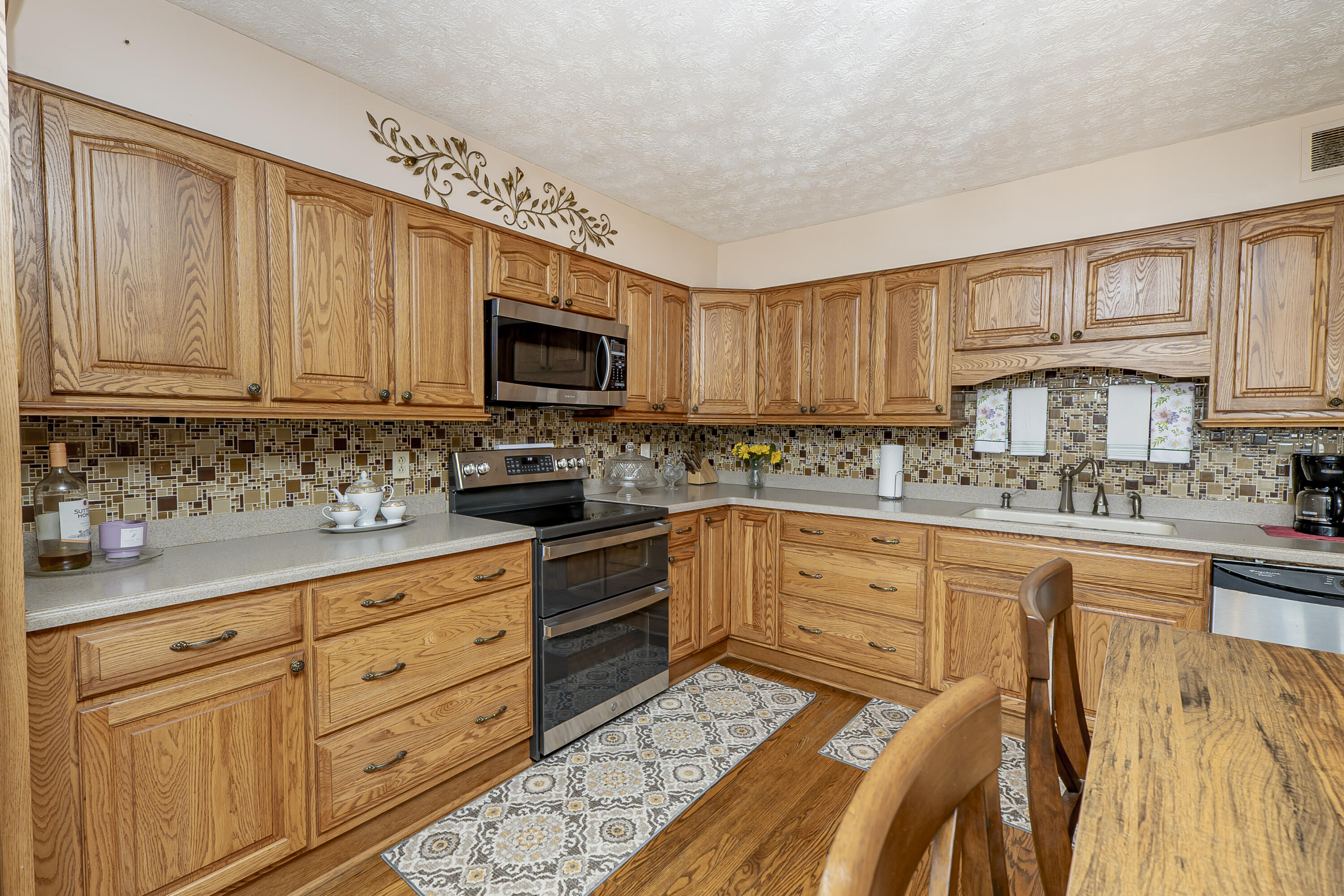 202 Peaceful Cove Lane Property Photo 34
