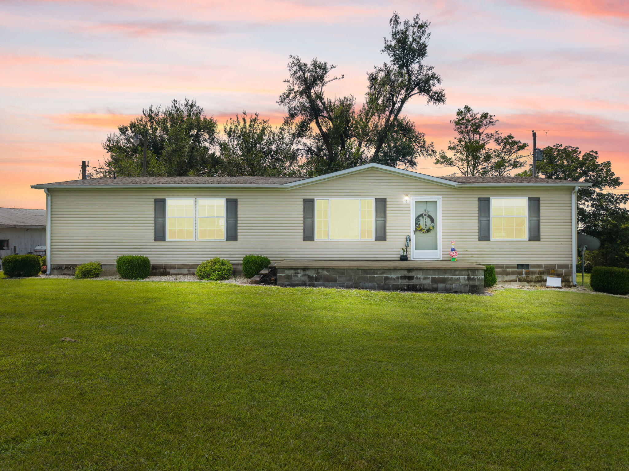 26019877 Property Photo 1
