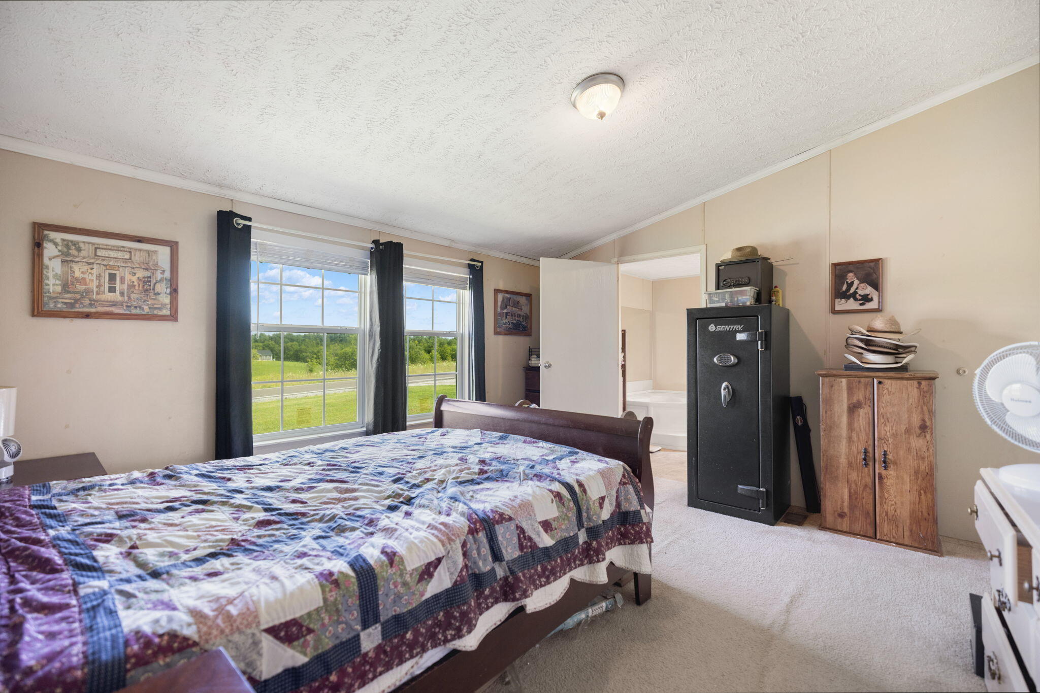 26019877 Property Photo 18