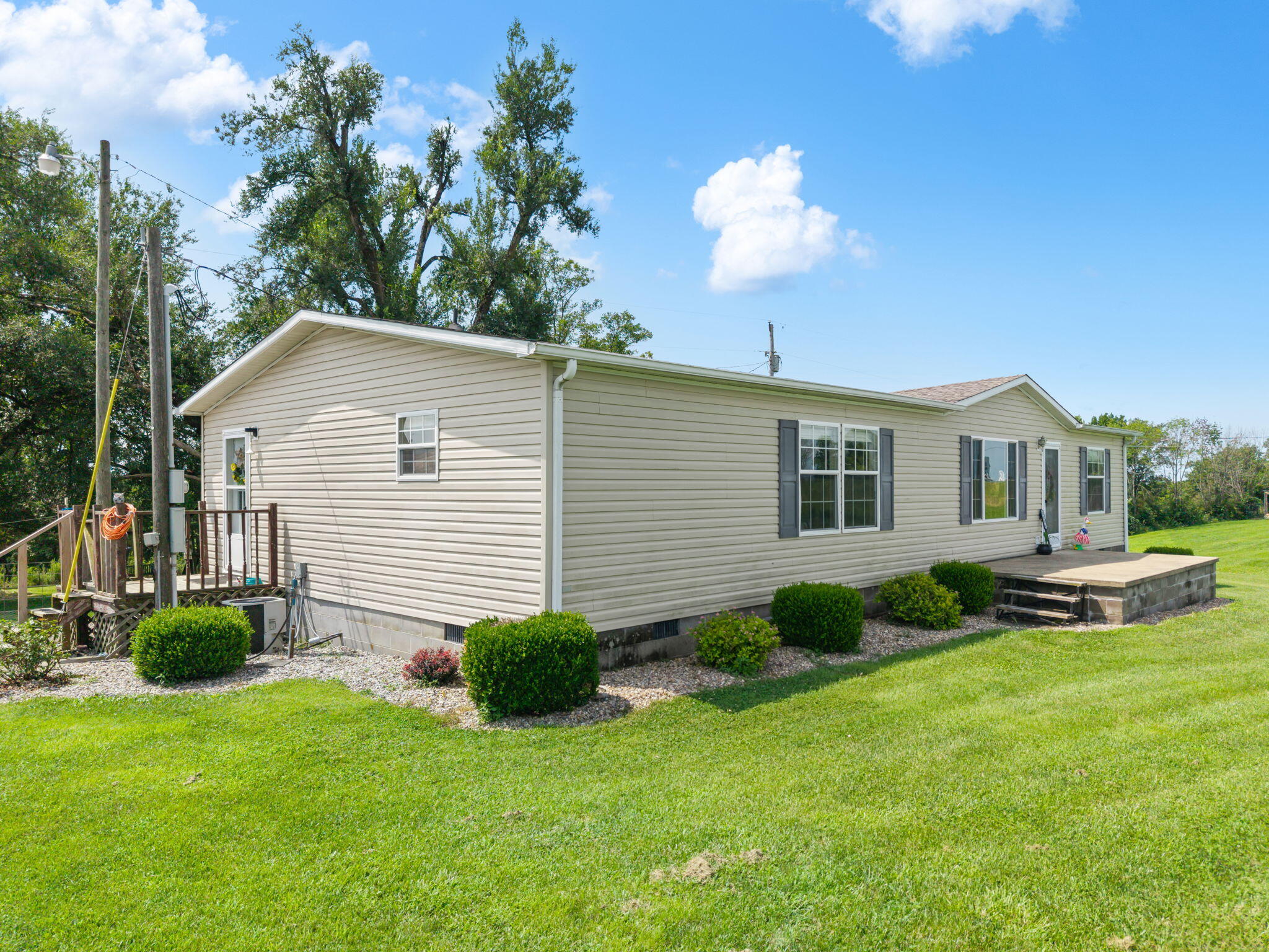 26019877 Property Photo 33