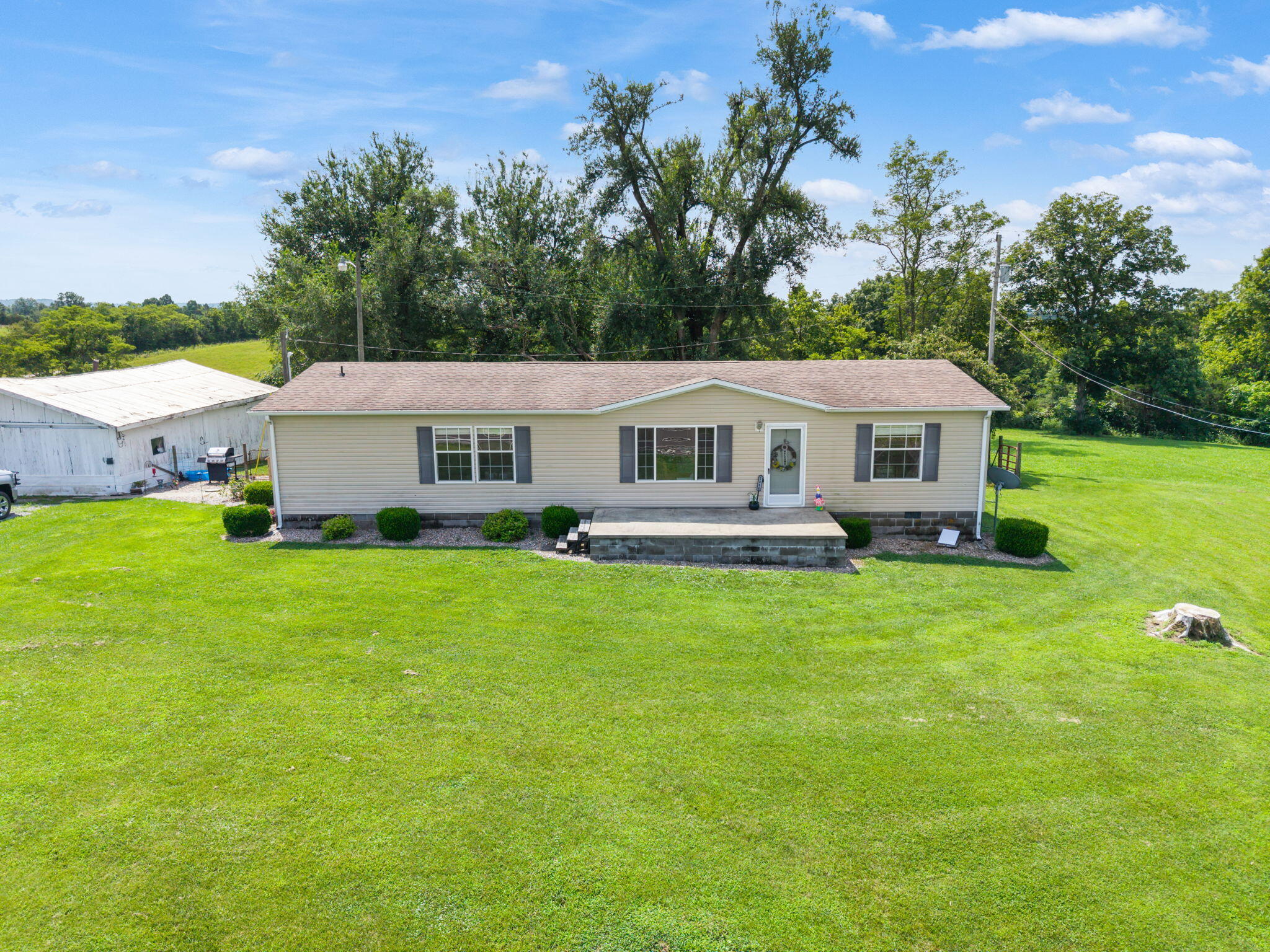 26019877 Property Photo 35