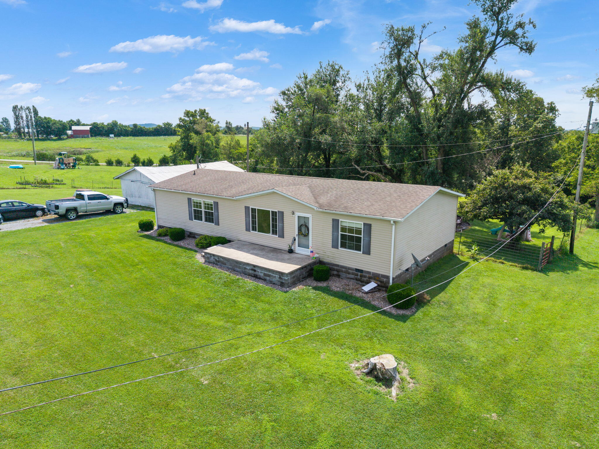 26019877 Property Photo 37