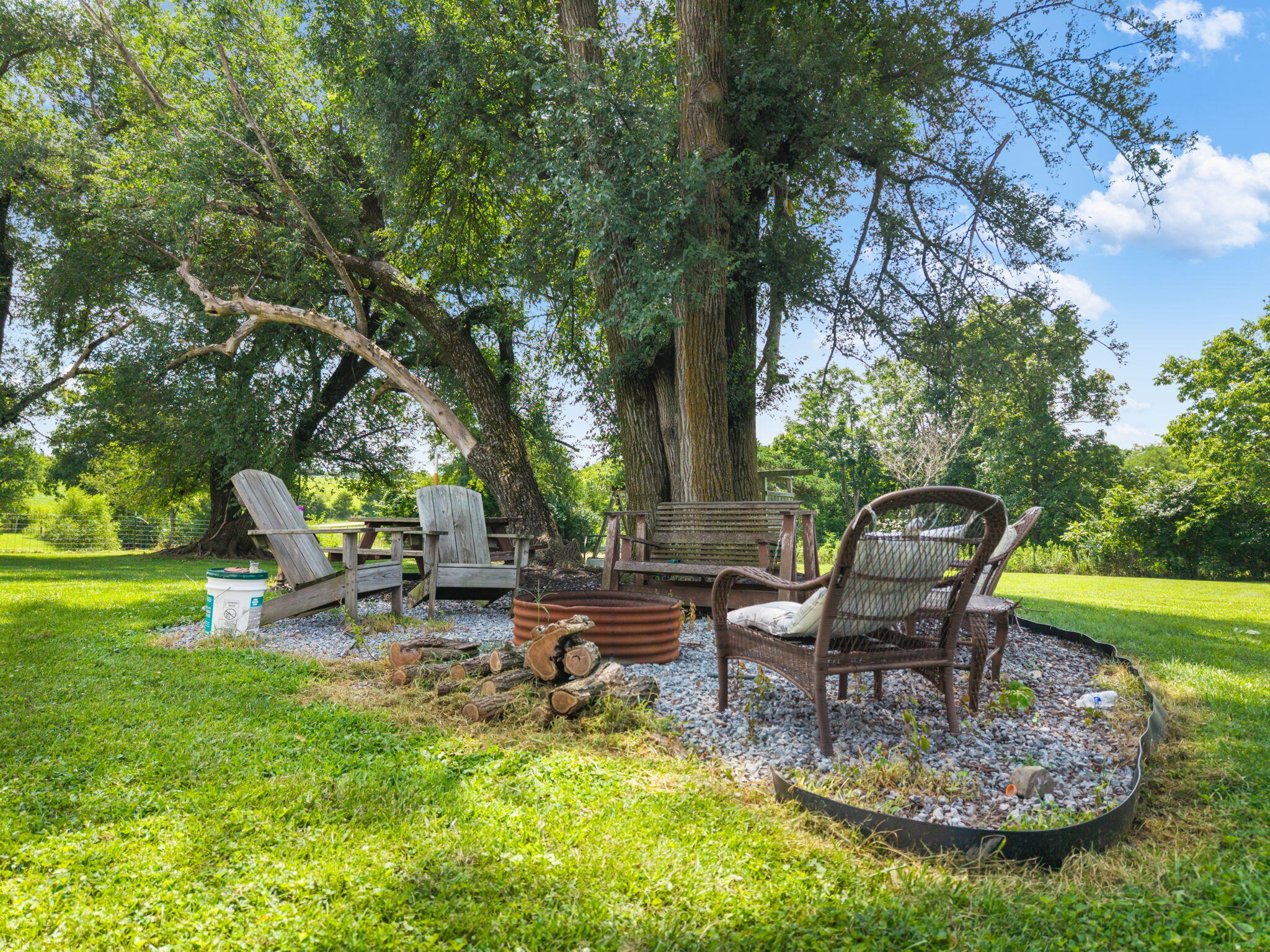 26019877 Property Photo 41