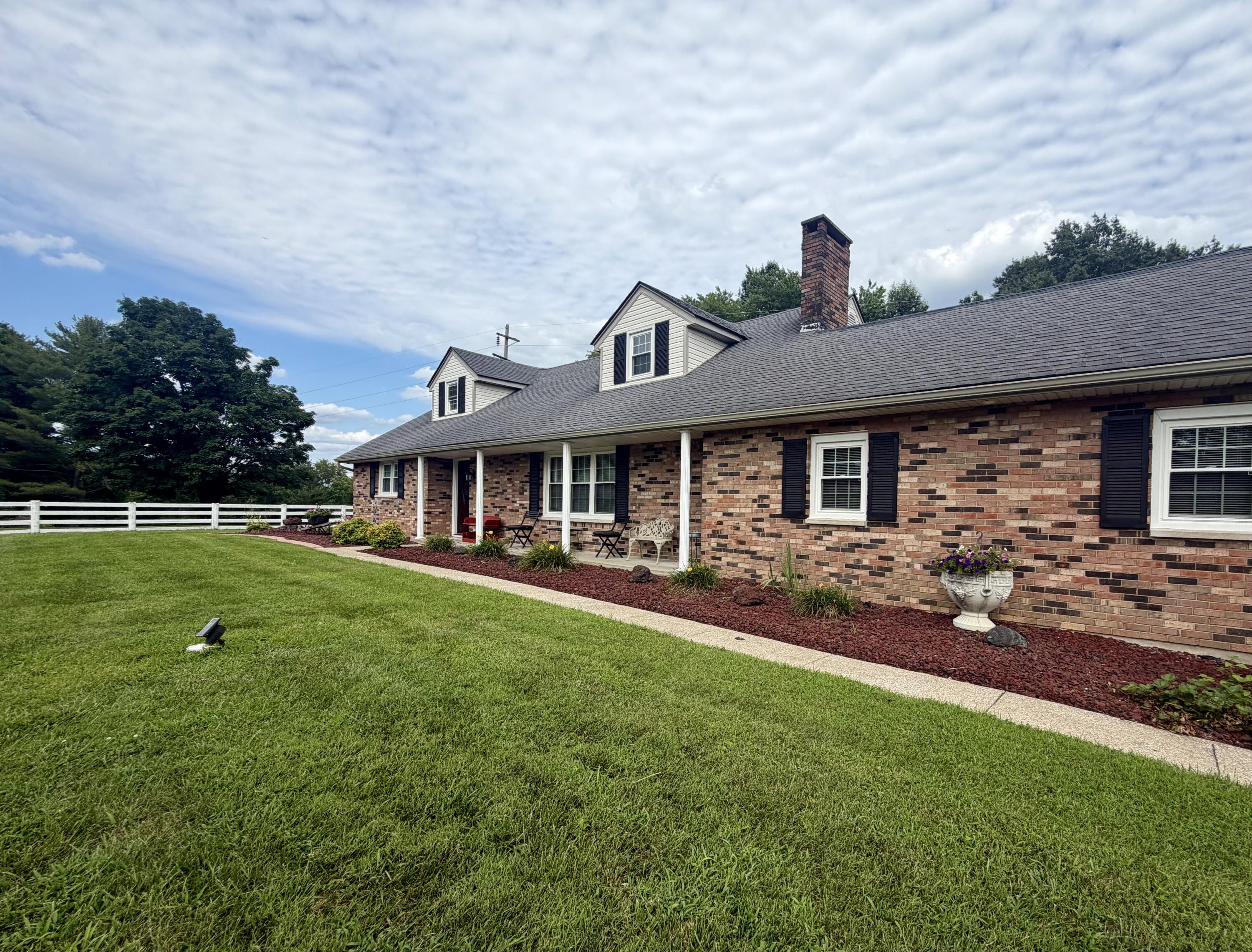 415 S Dogwood Drive Property Photo 5