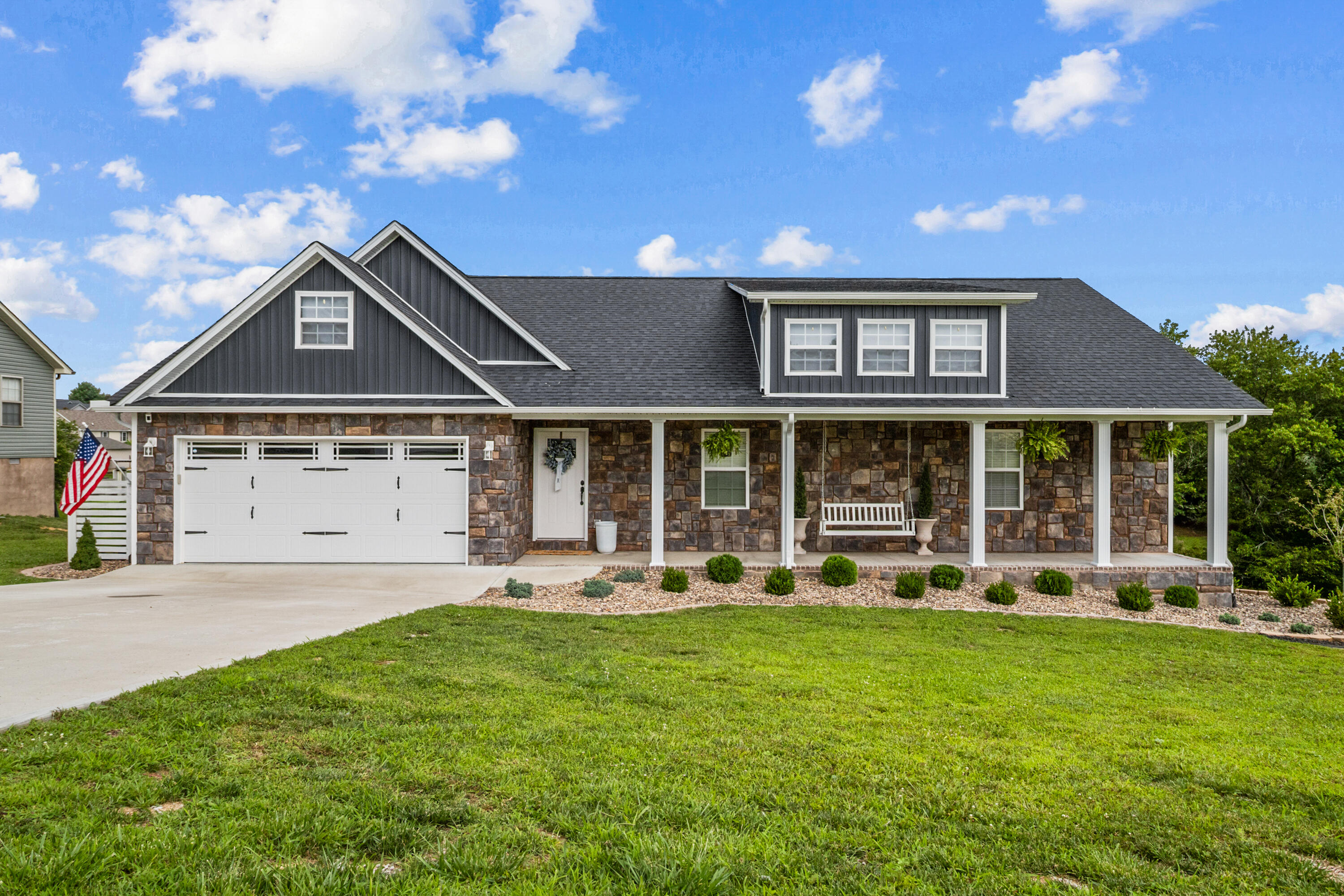 188 Cloyd Drive Property Photo 1