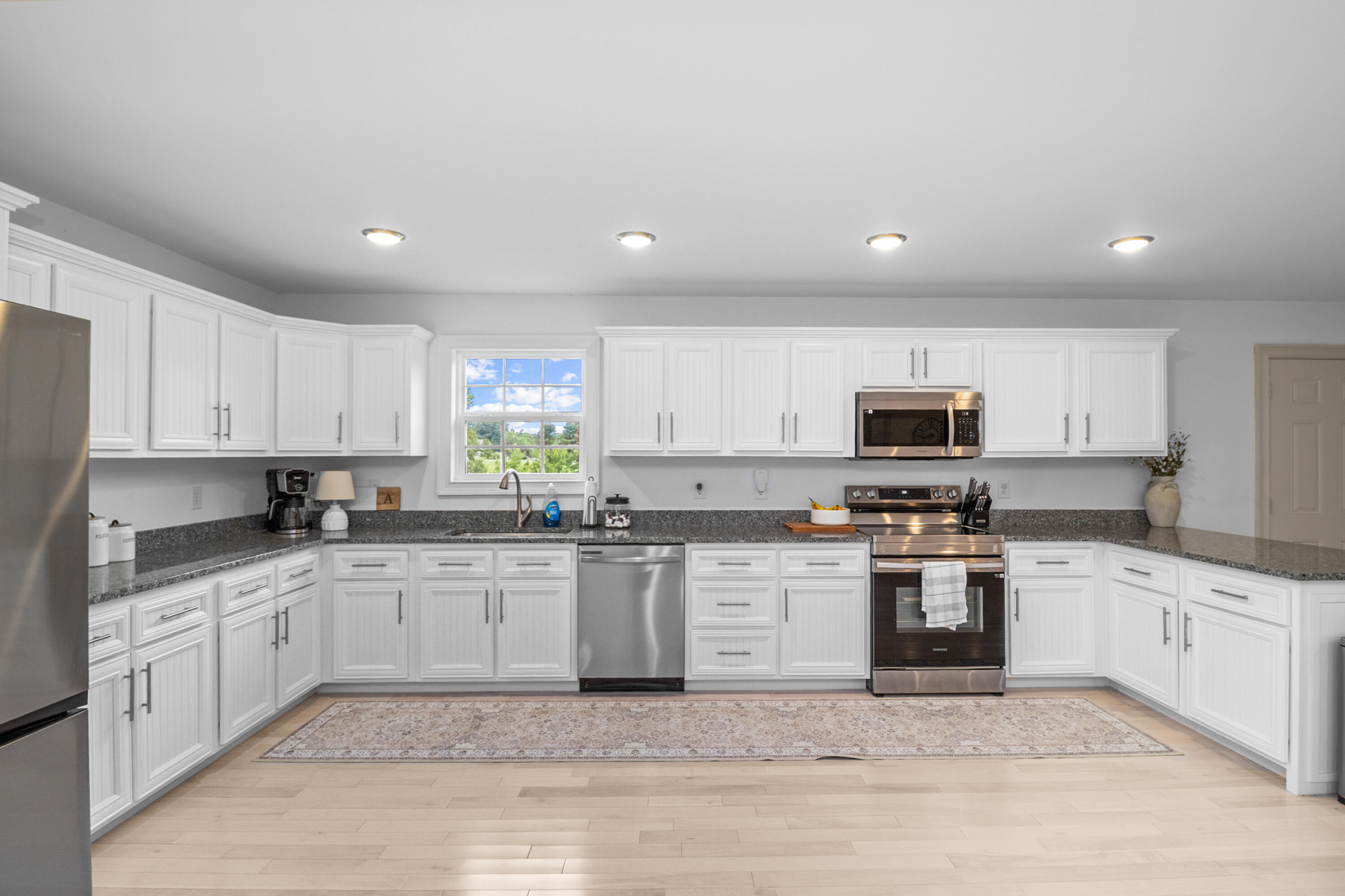 188 Cloyd Drive Property Photo 11