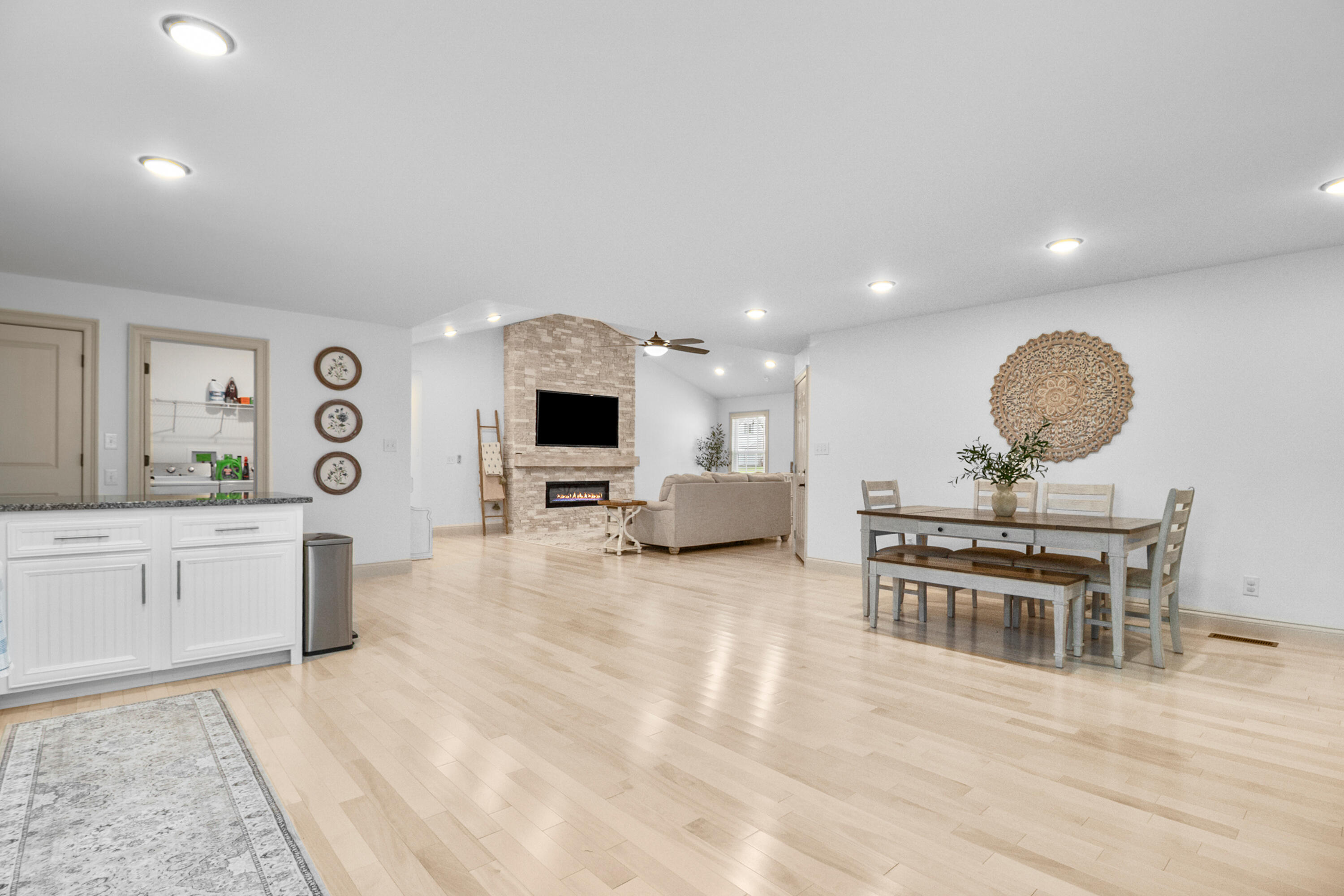 188 Cloyd Drive Property Photo 12