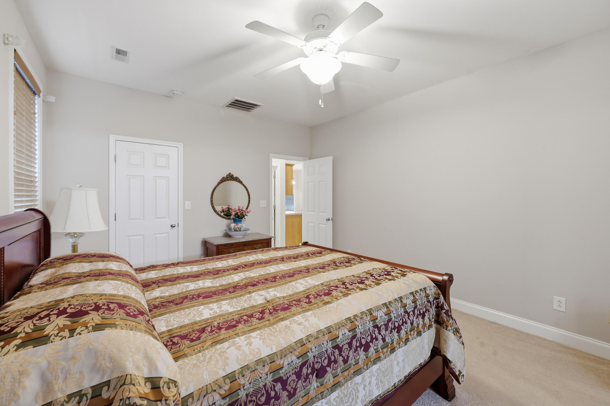 560 Southpoint Drive Property Photo 23
