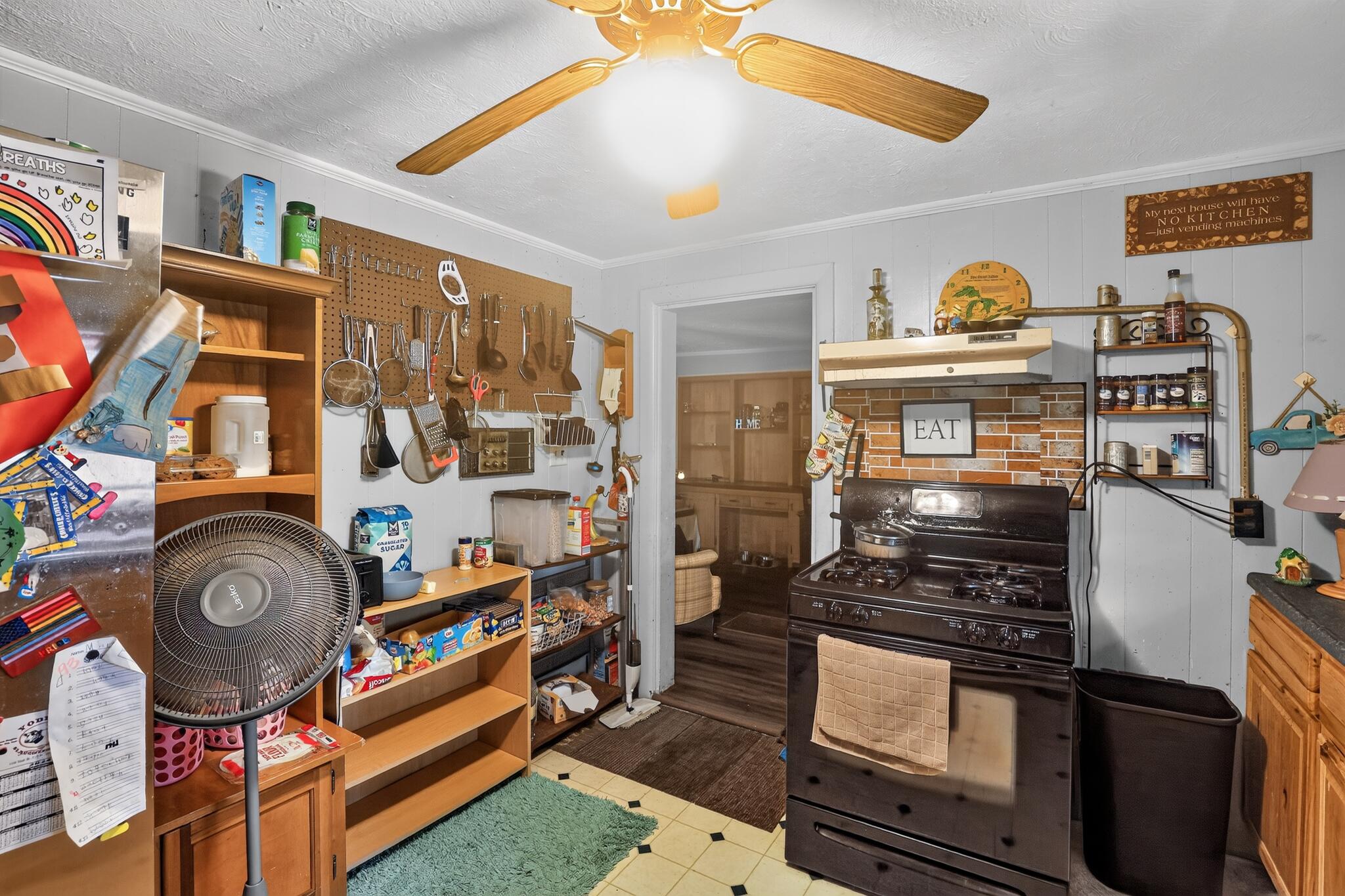 1116 Lackey Street Property Photo 6