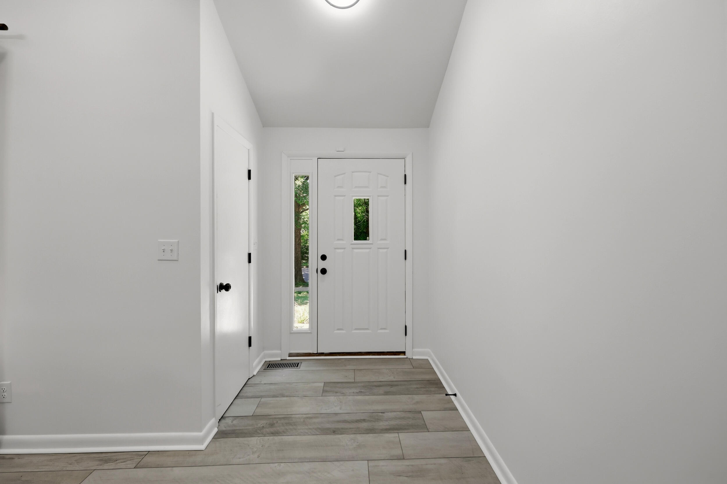 3512 Winding Drive Property Photo 3