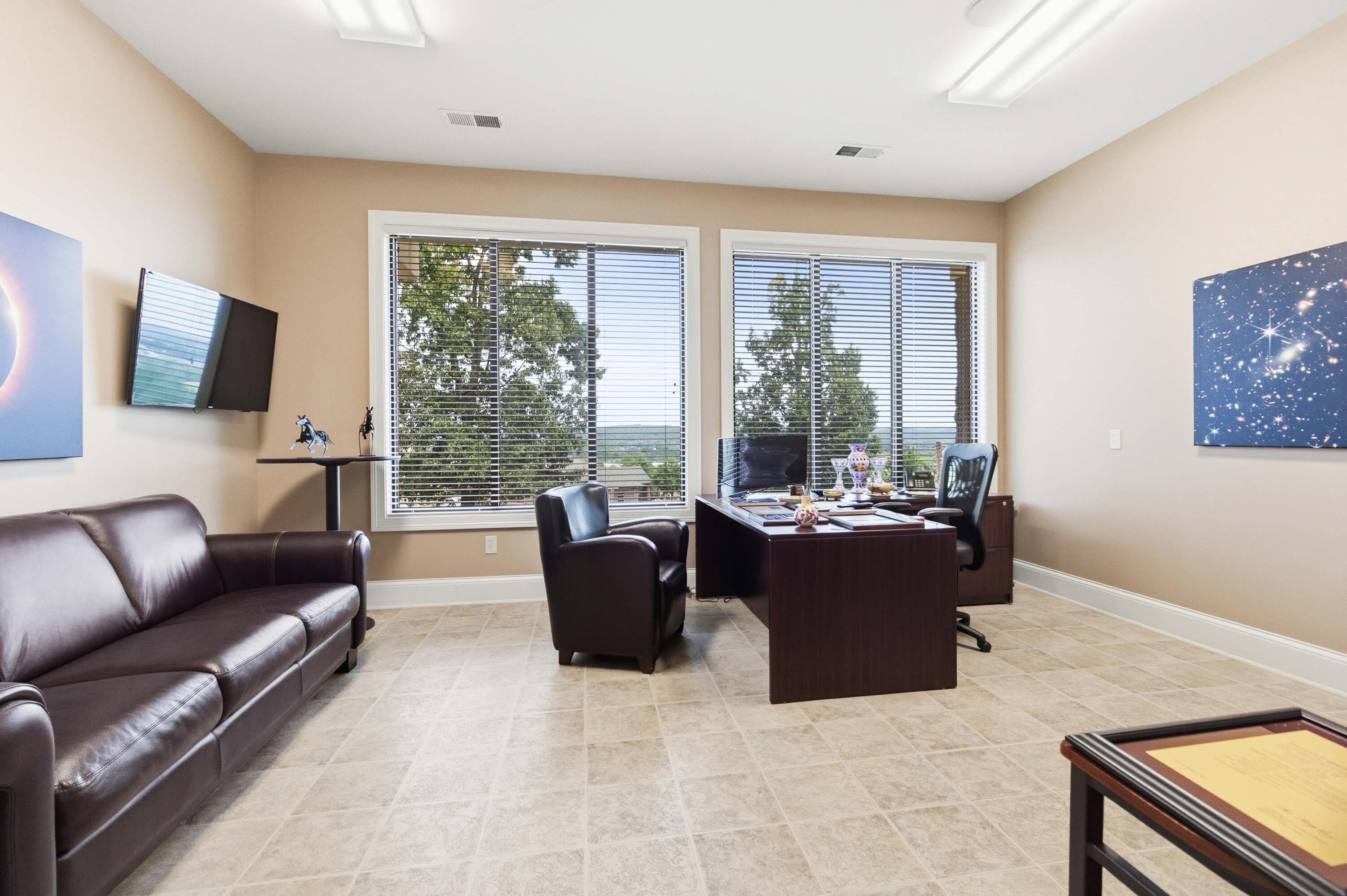 305 Medpark Drive Property Photo 15