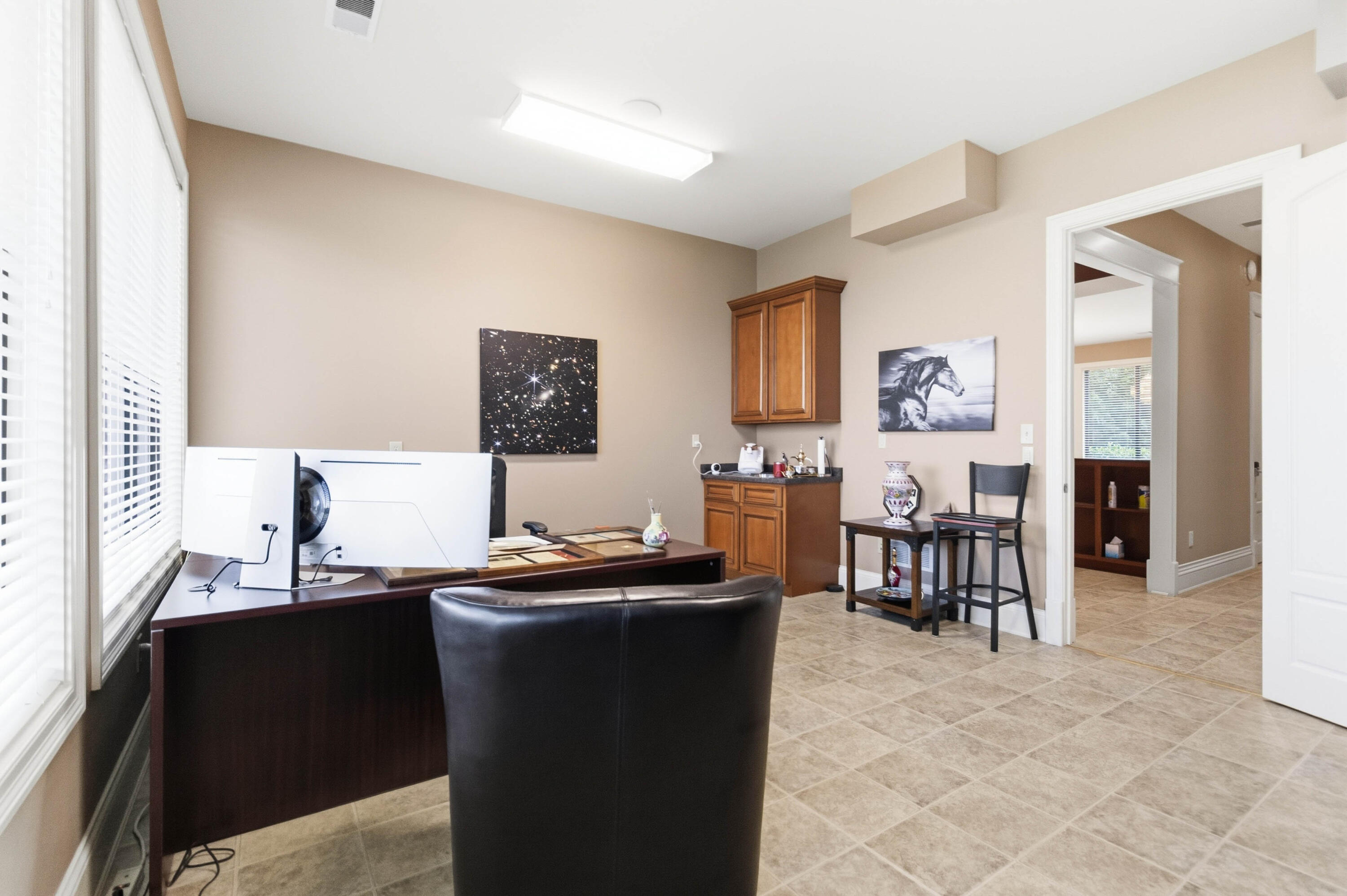 305 Medpark Drive Property Photo 16