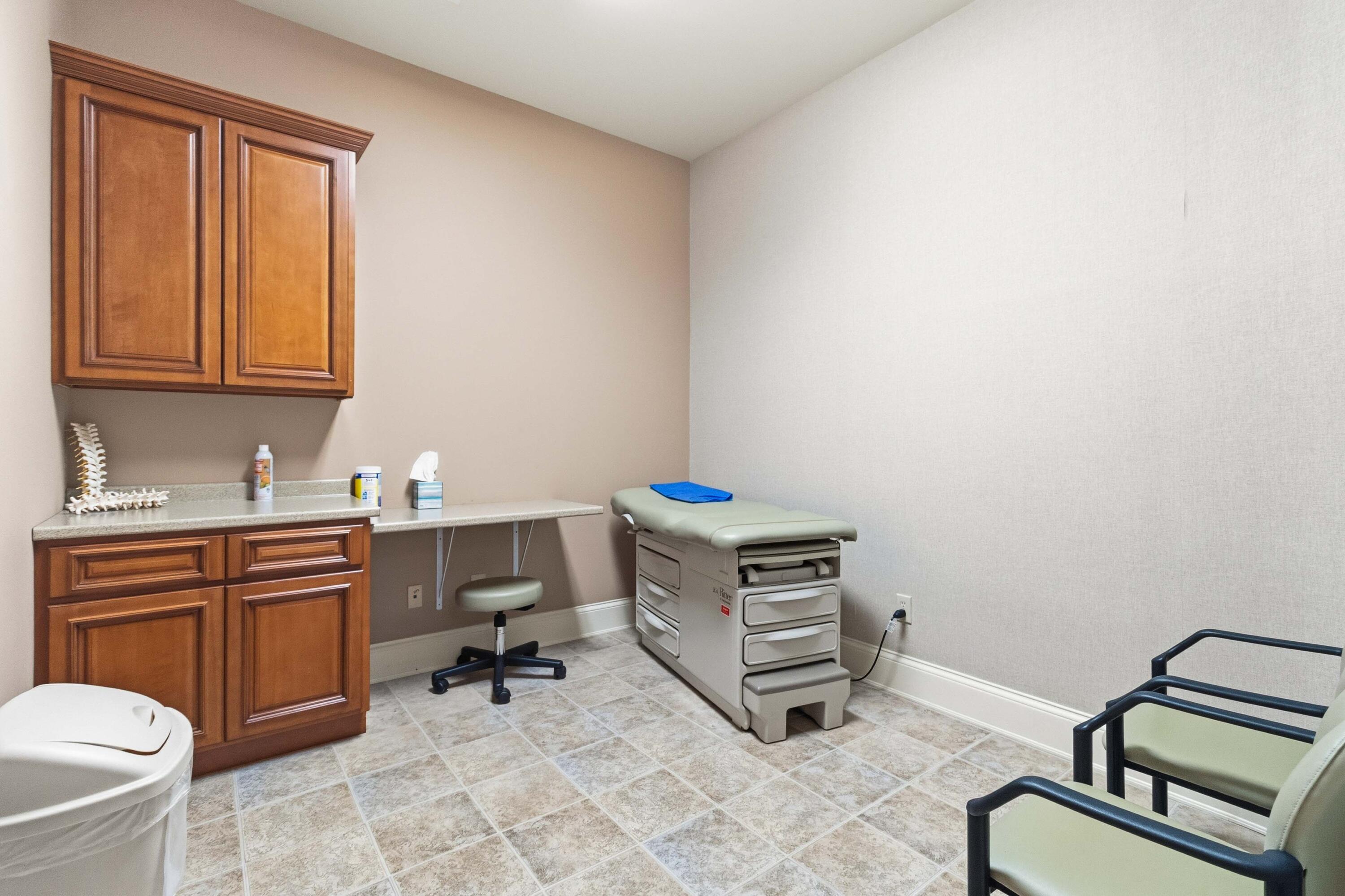 305 Medpark Drive Property Photo 21