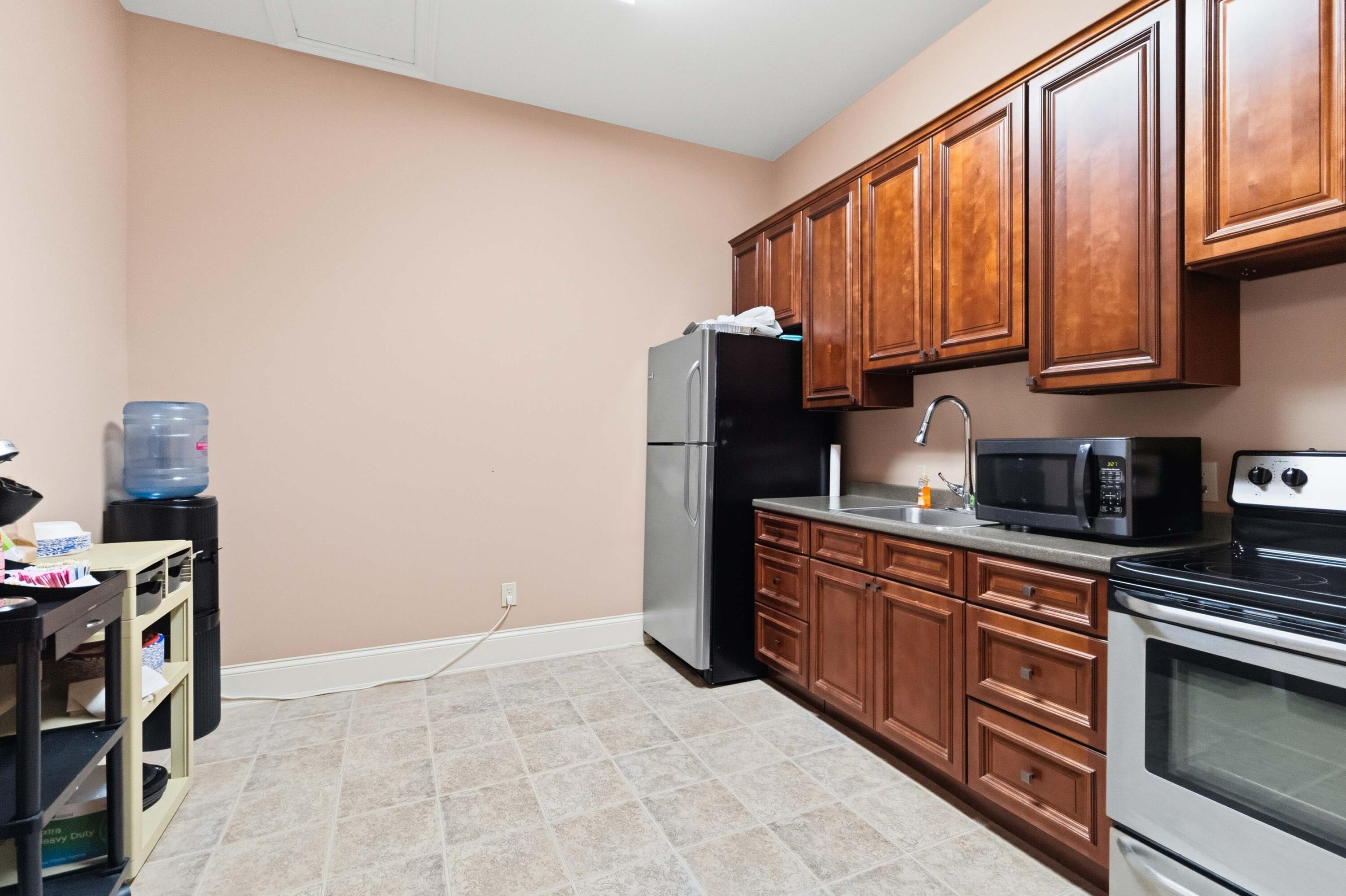 305 Medpark Drive Property Photo 22
