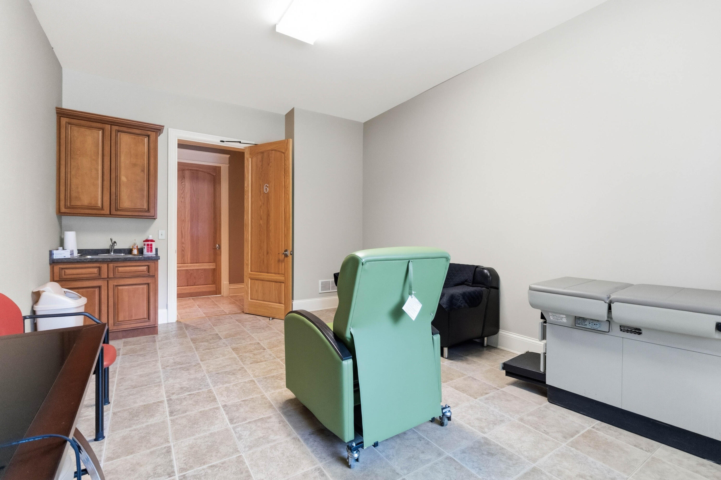 305 Medpark Drive Property Photo 32