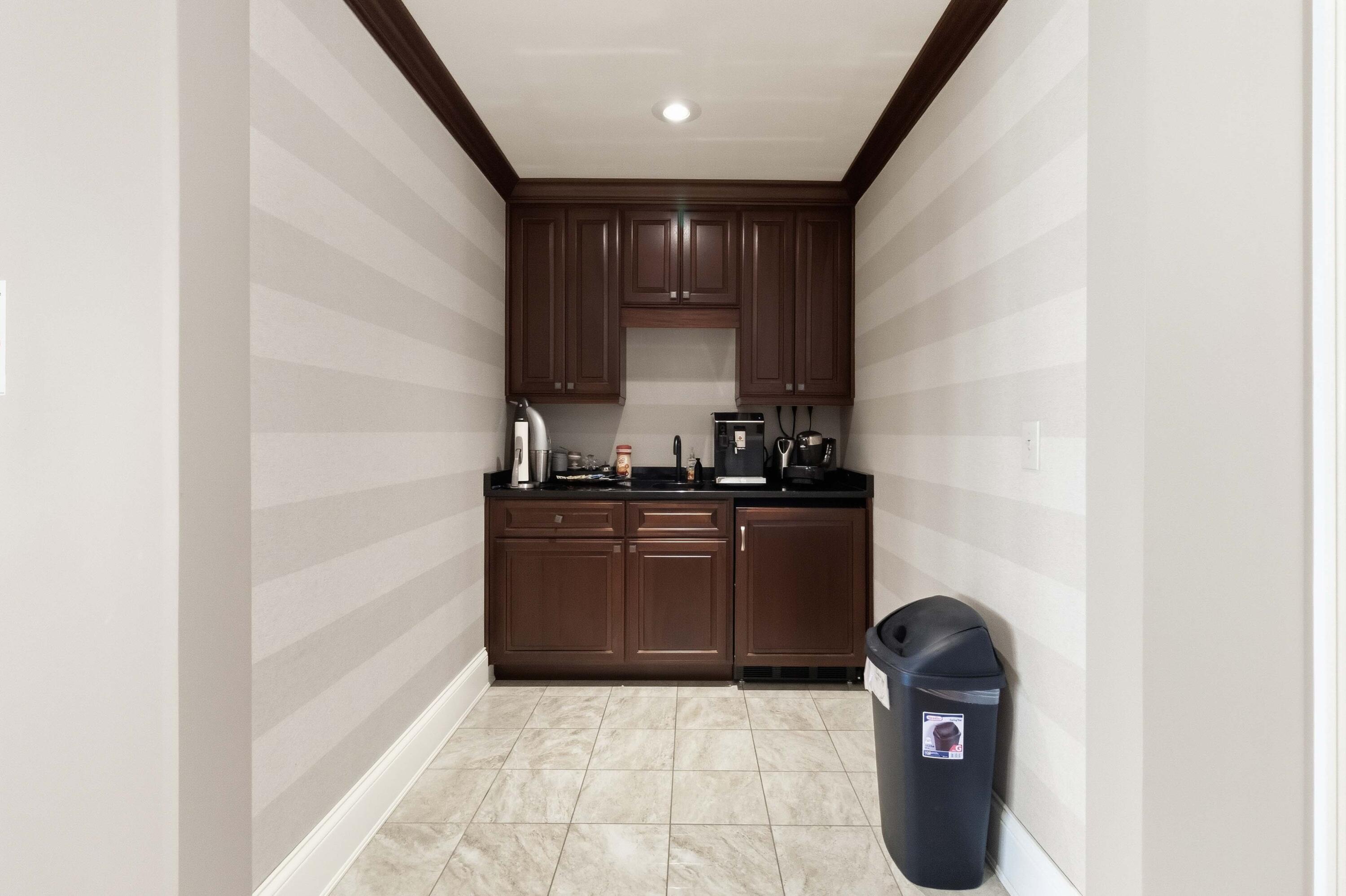 305 Medpark Drive Property Photo 53