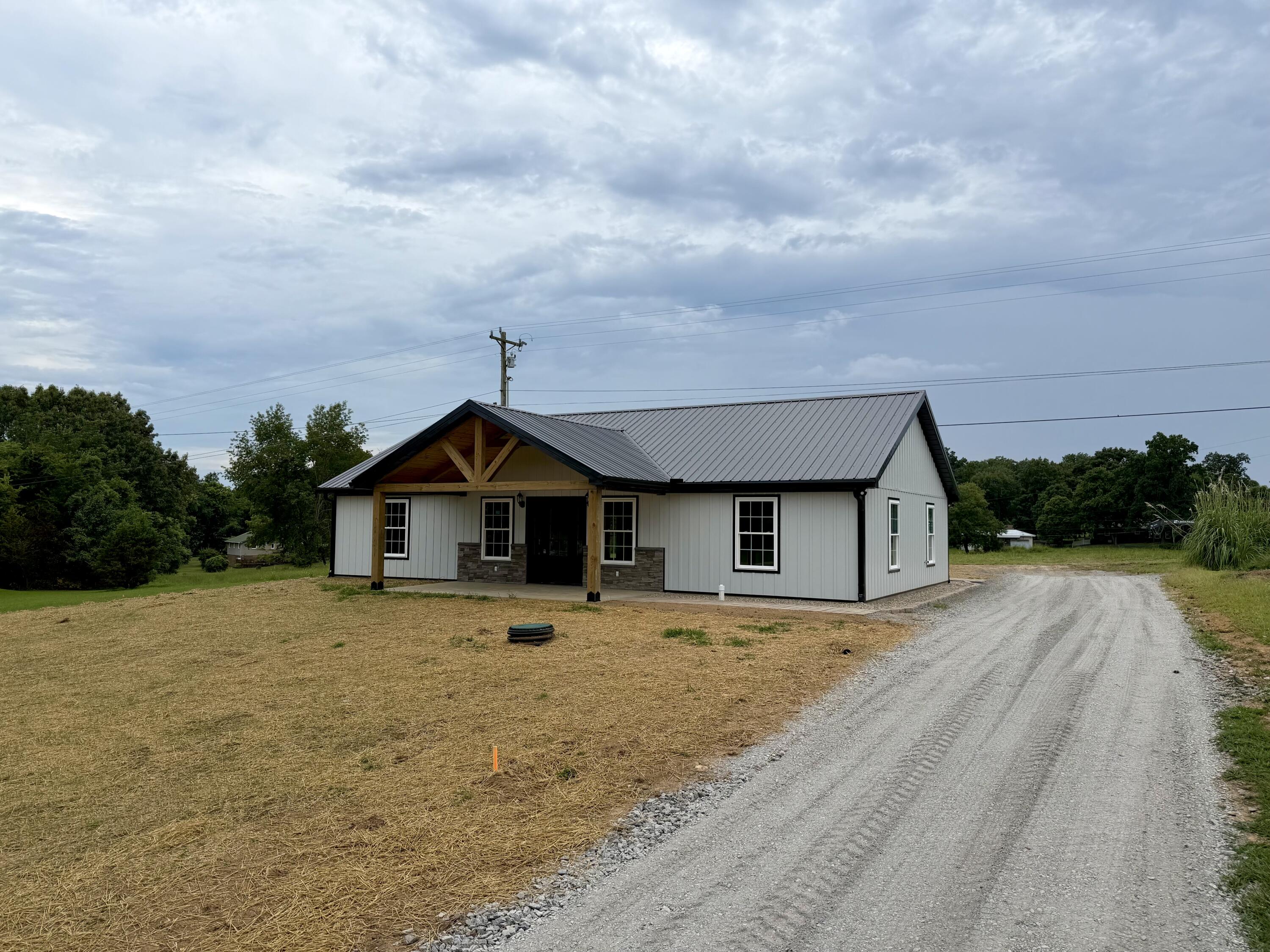 111 Crestview Lane Property Photo 2