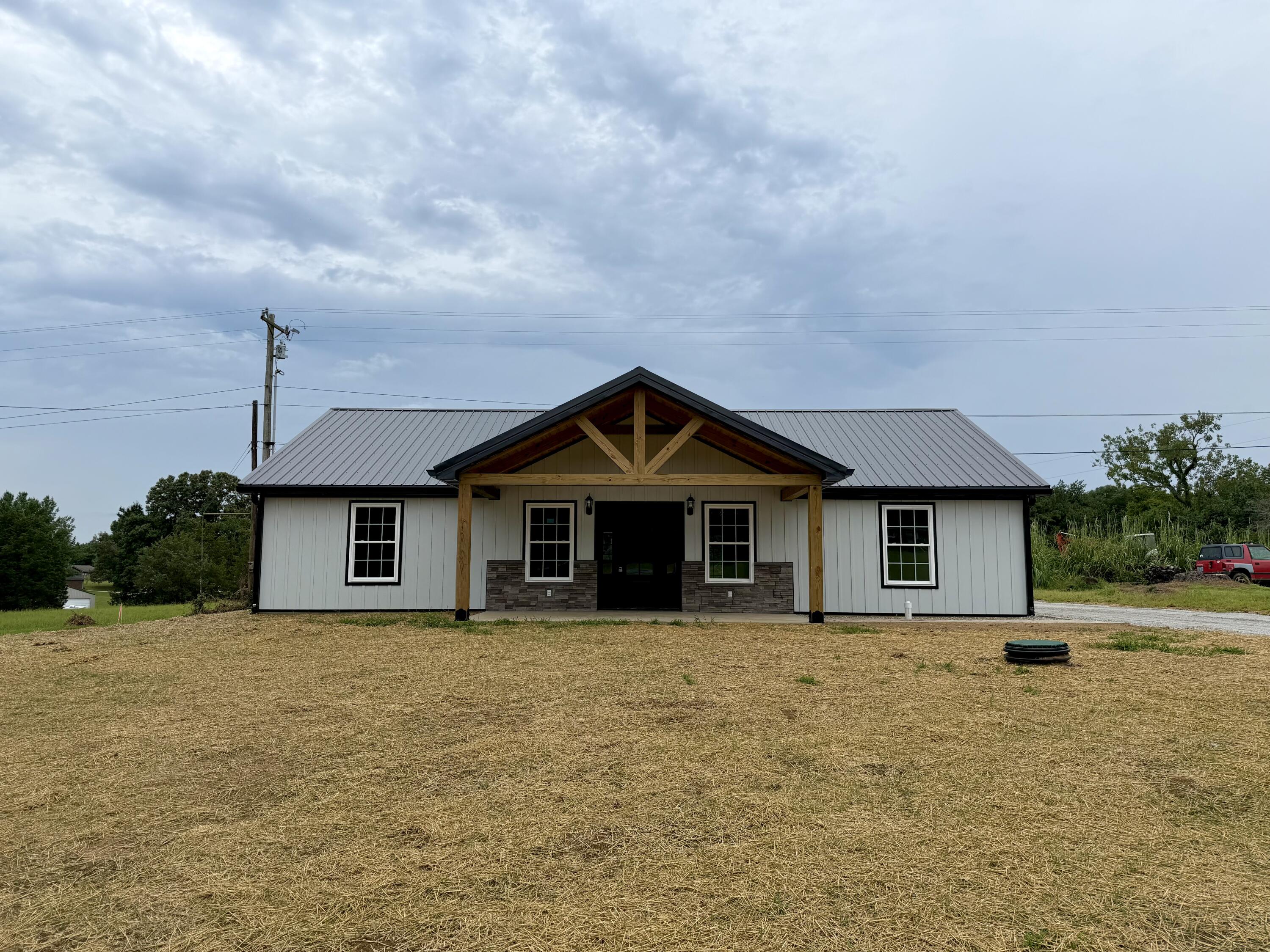 111 Crestview Lane Property Photo 3