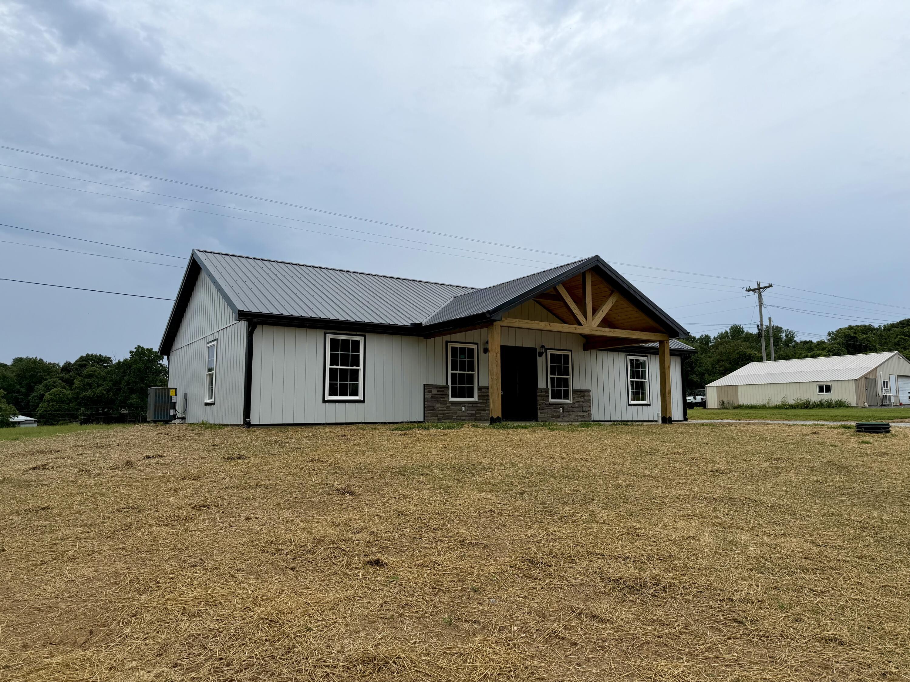 111 Crestview Lane Property Photo 4