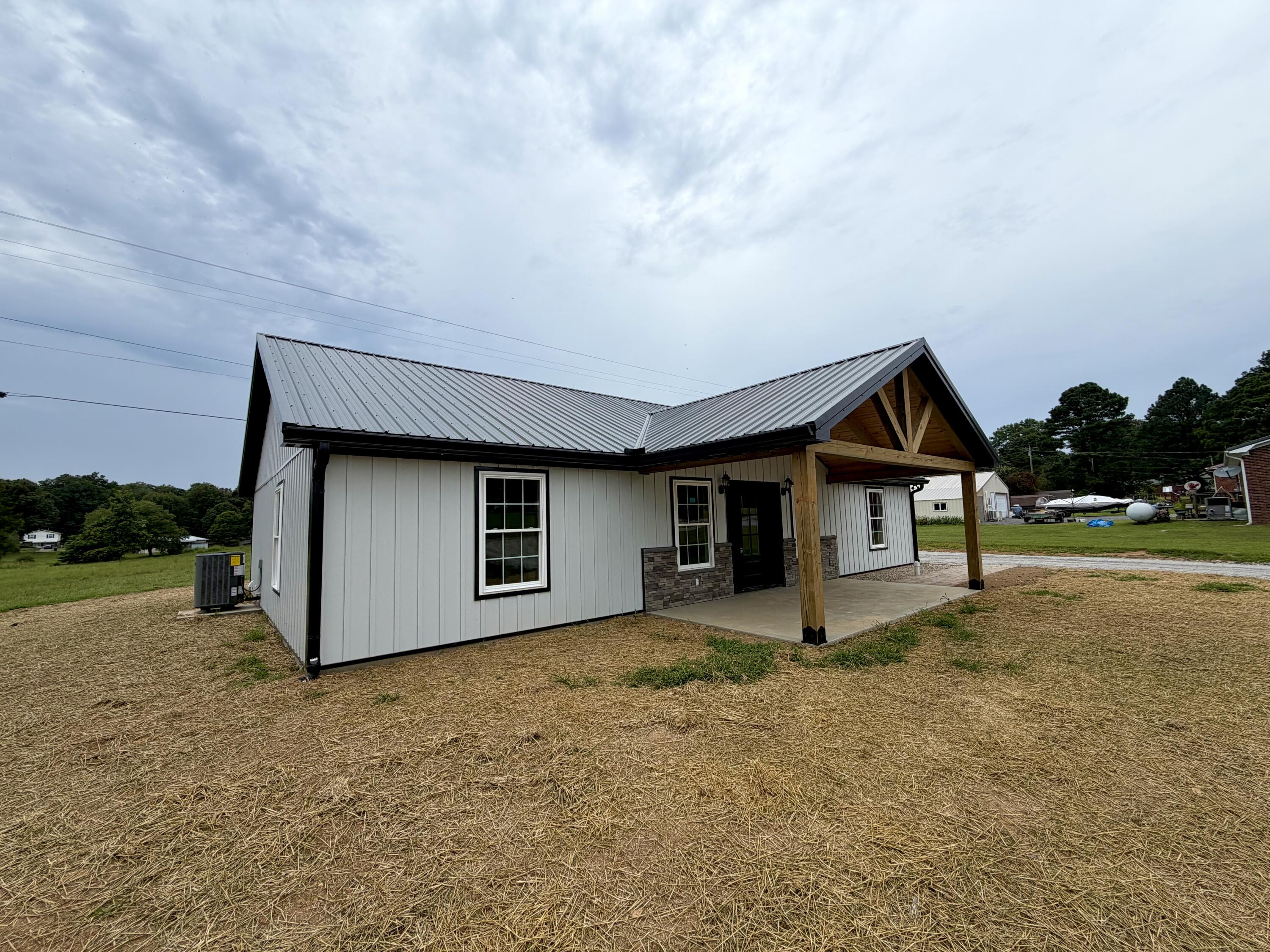 111 Crestview Lane Property Photo 5