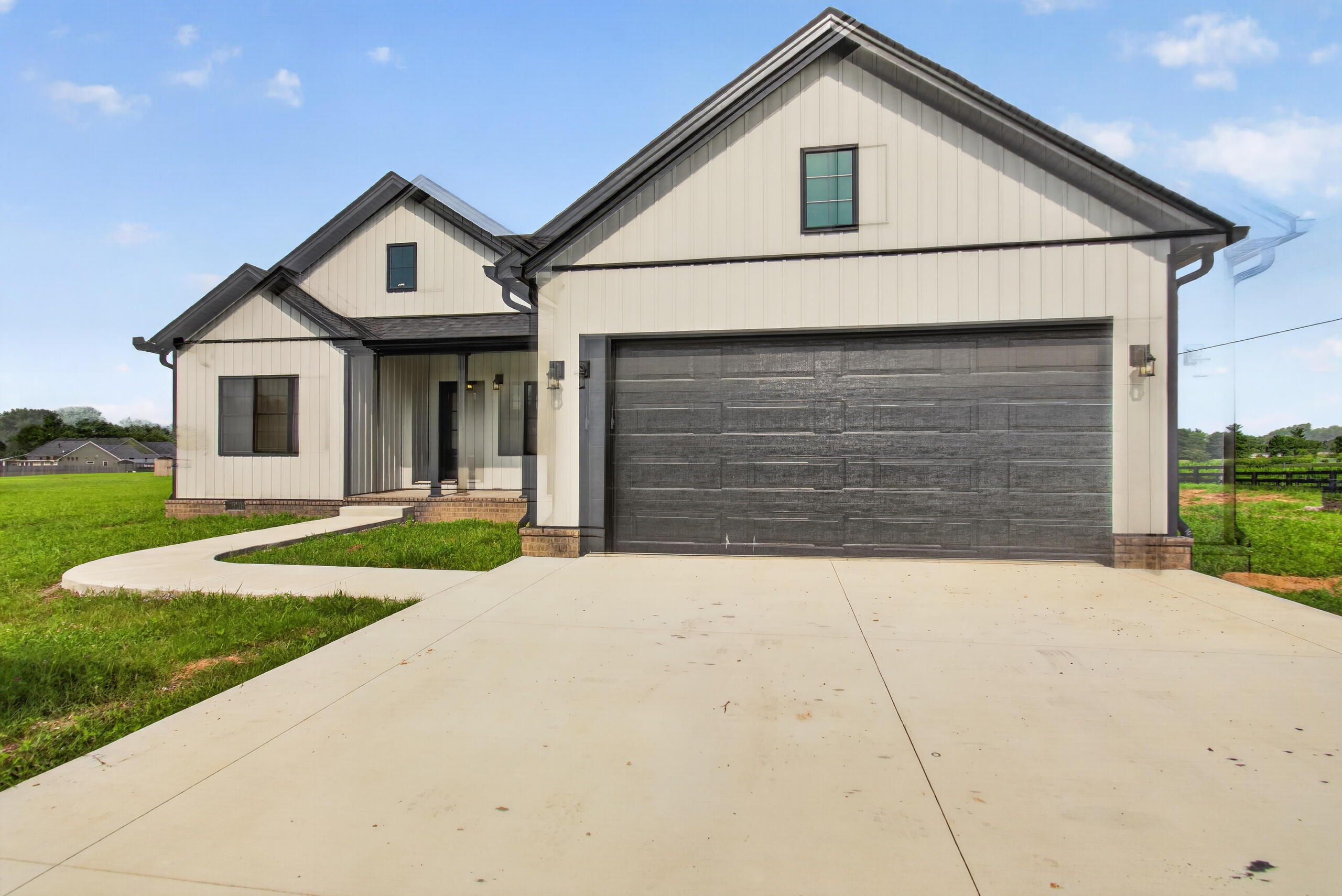 18 Evergreen Circle Property Photo 3