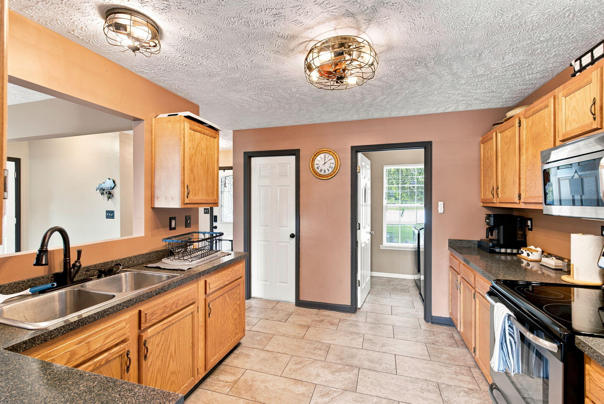 404 E Ridge Drive Property Photo 14