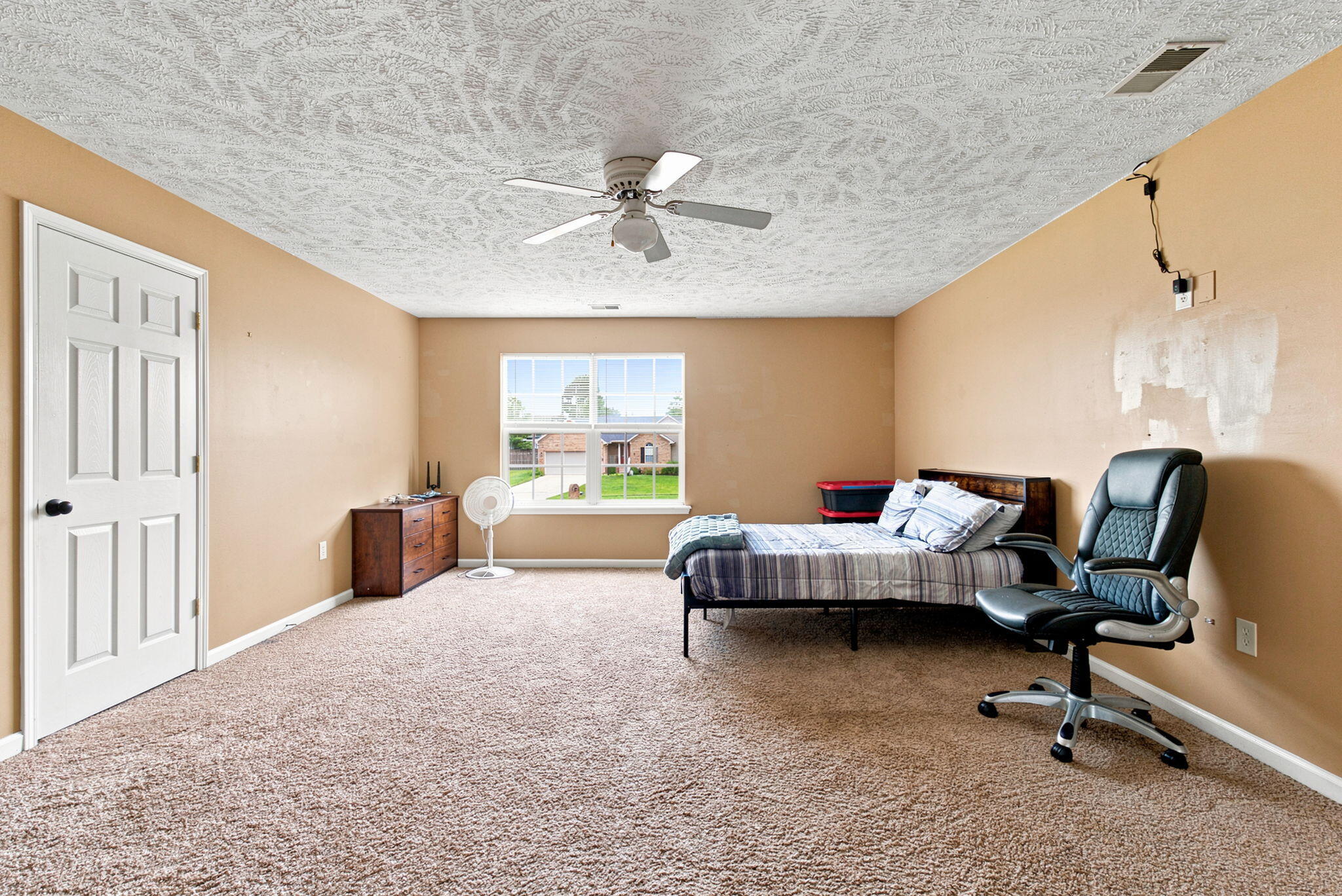 404 E Ridge Drive Property Photo 21