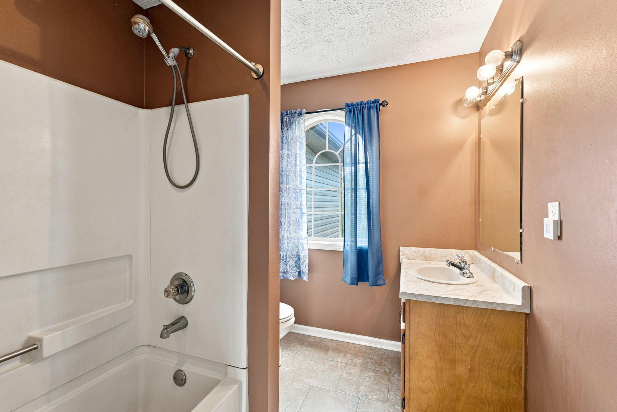 404 E Ridge Drive Property Photo 22
