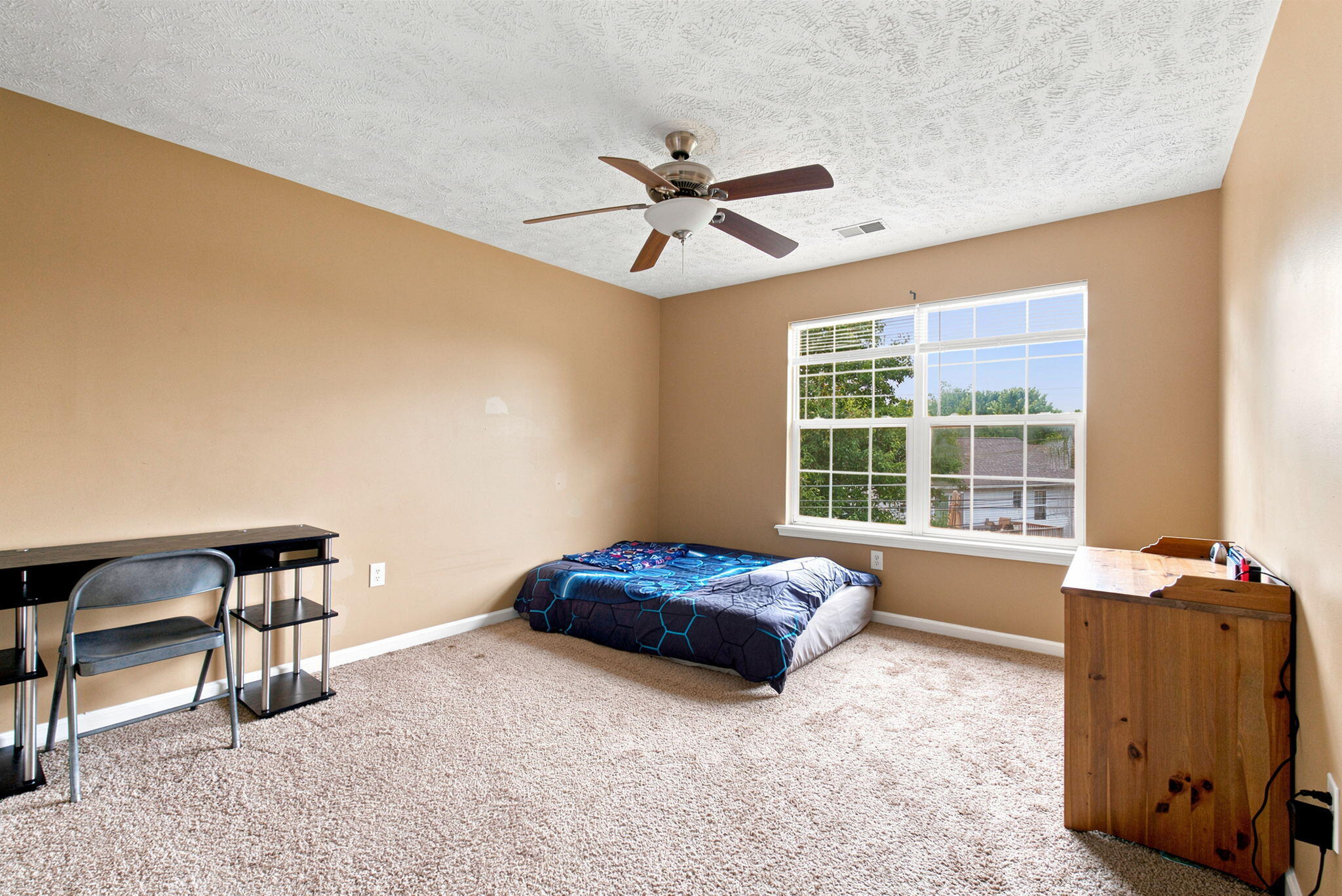 404 E Ridge Drive Property Photo 26