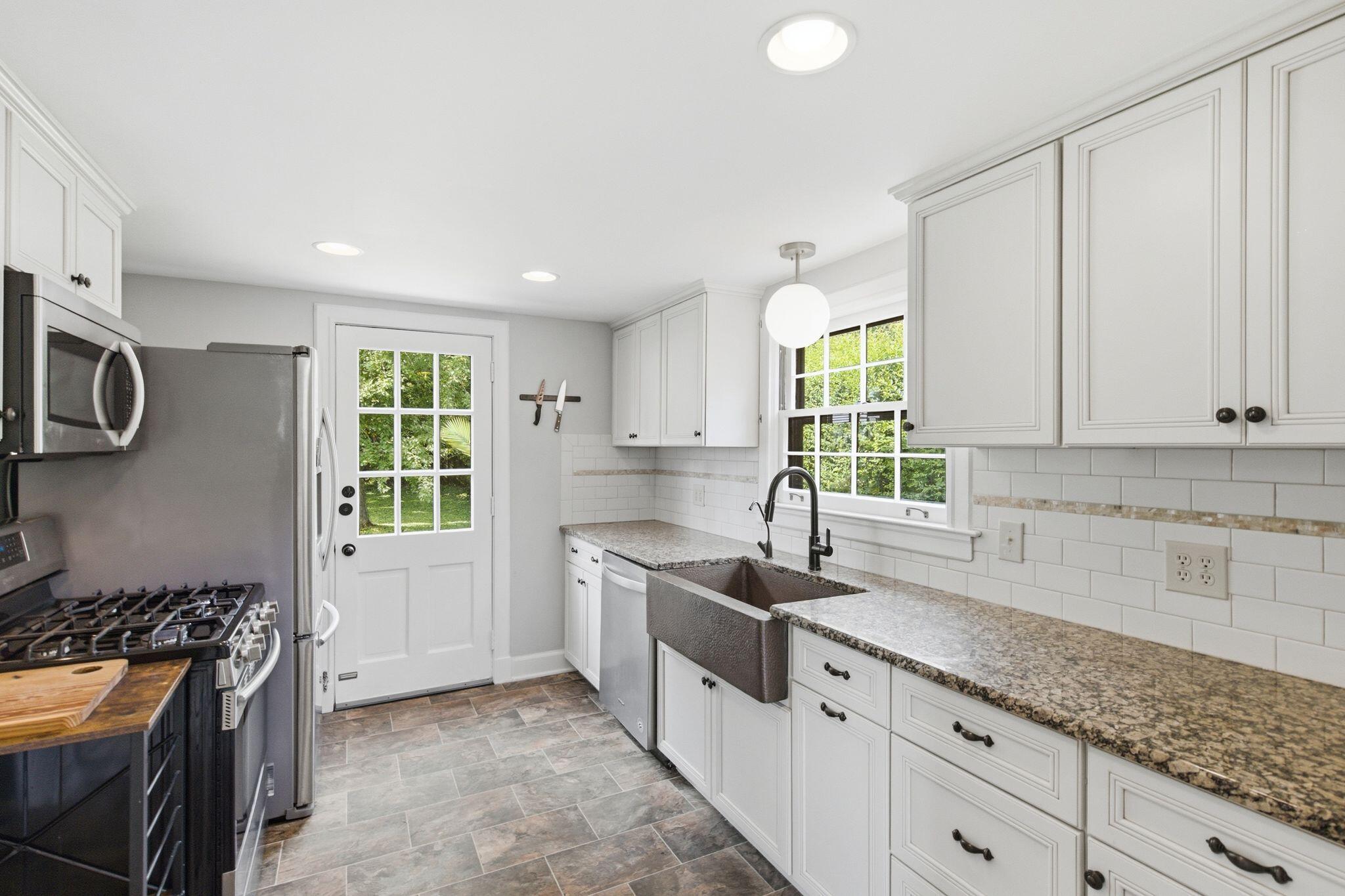 452 Parkway Drive Property Photo 17