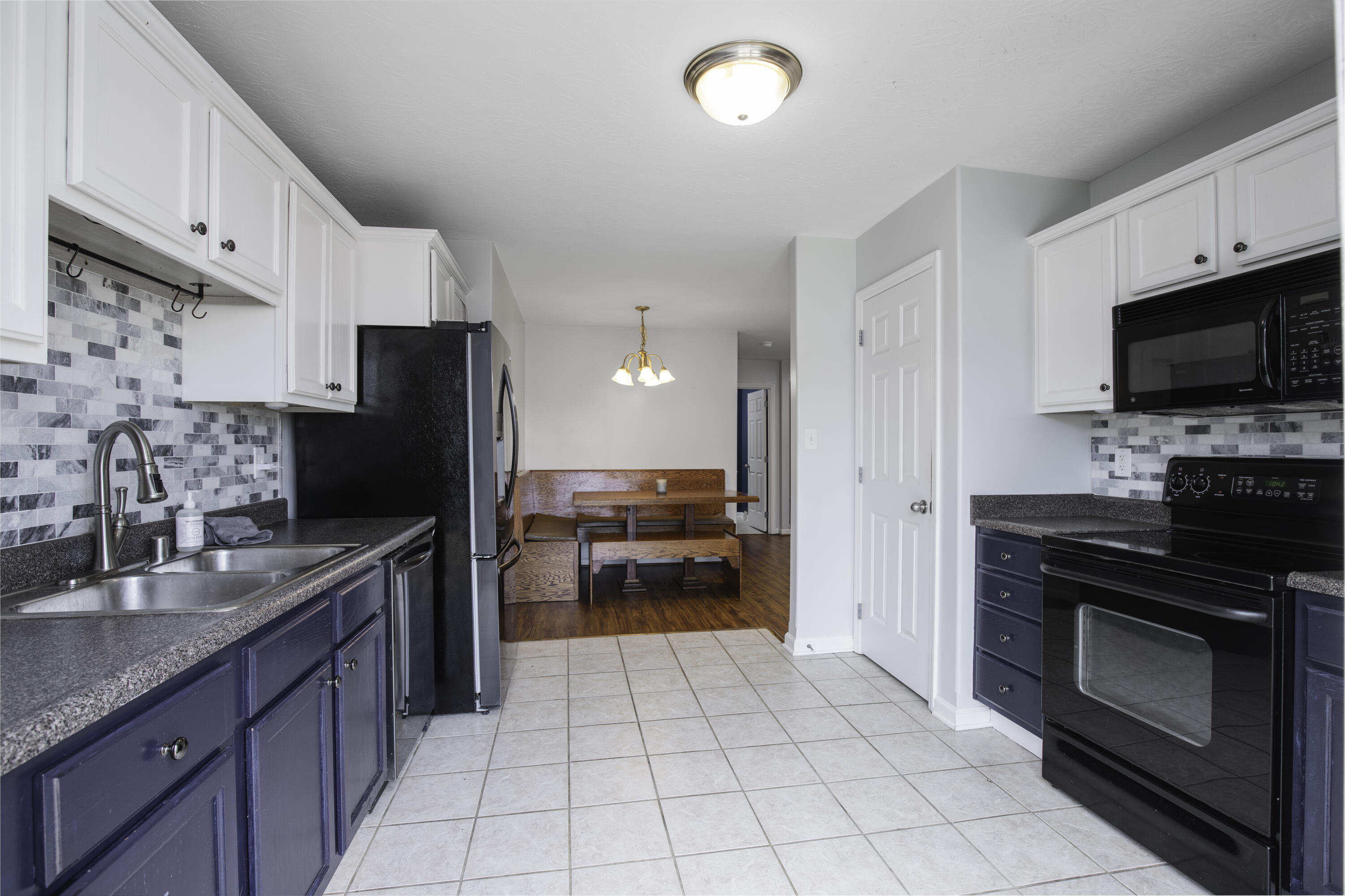 1140 Mountain Laurel Way Property Photo 7