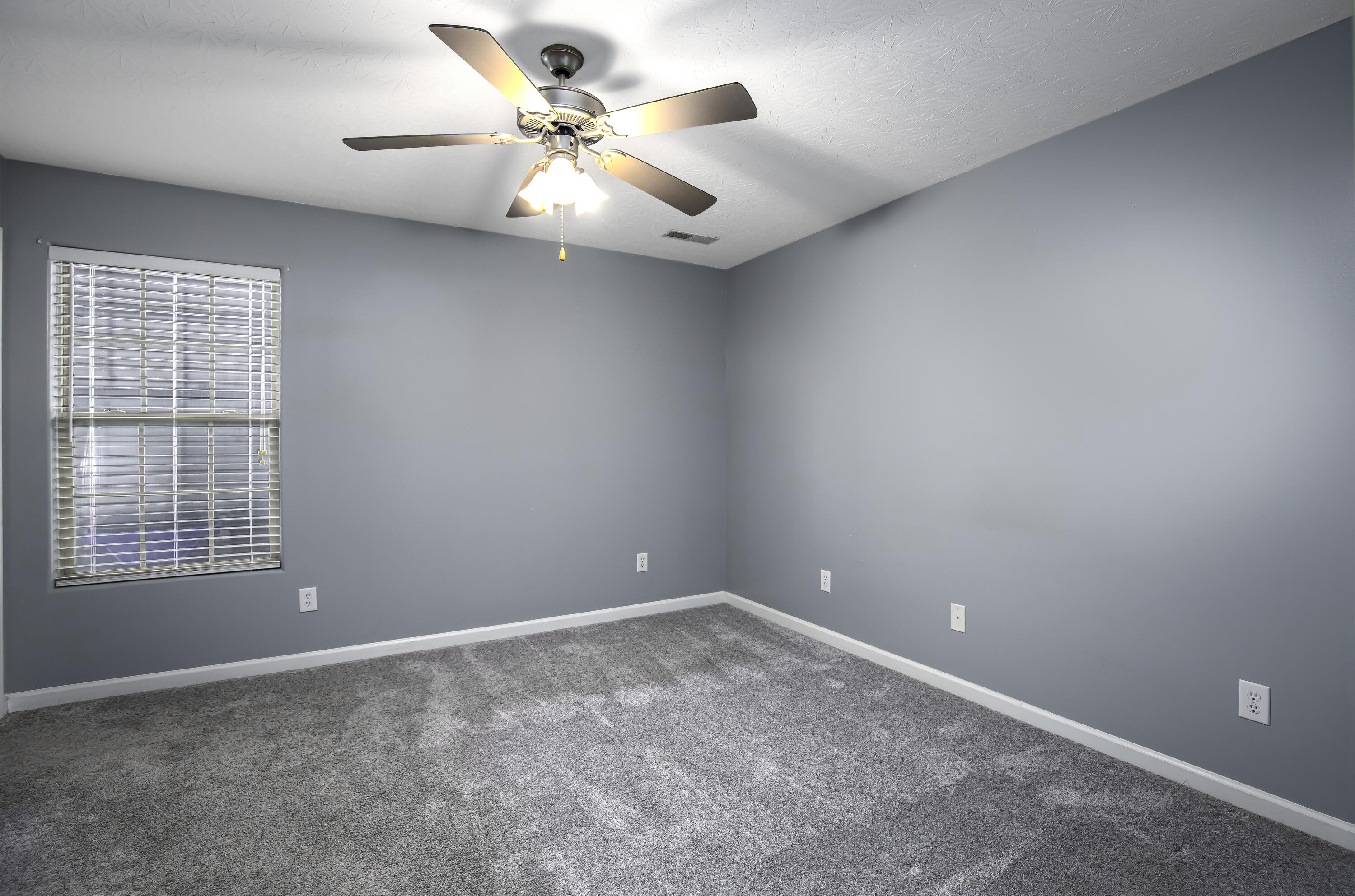 1140 Mountain Laurel Way Property Photo 15