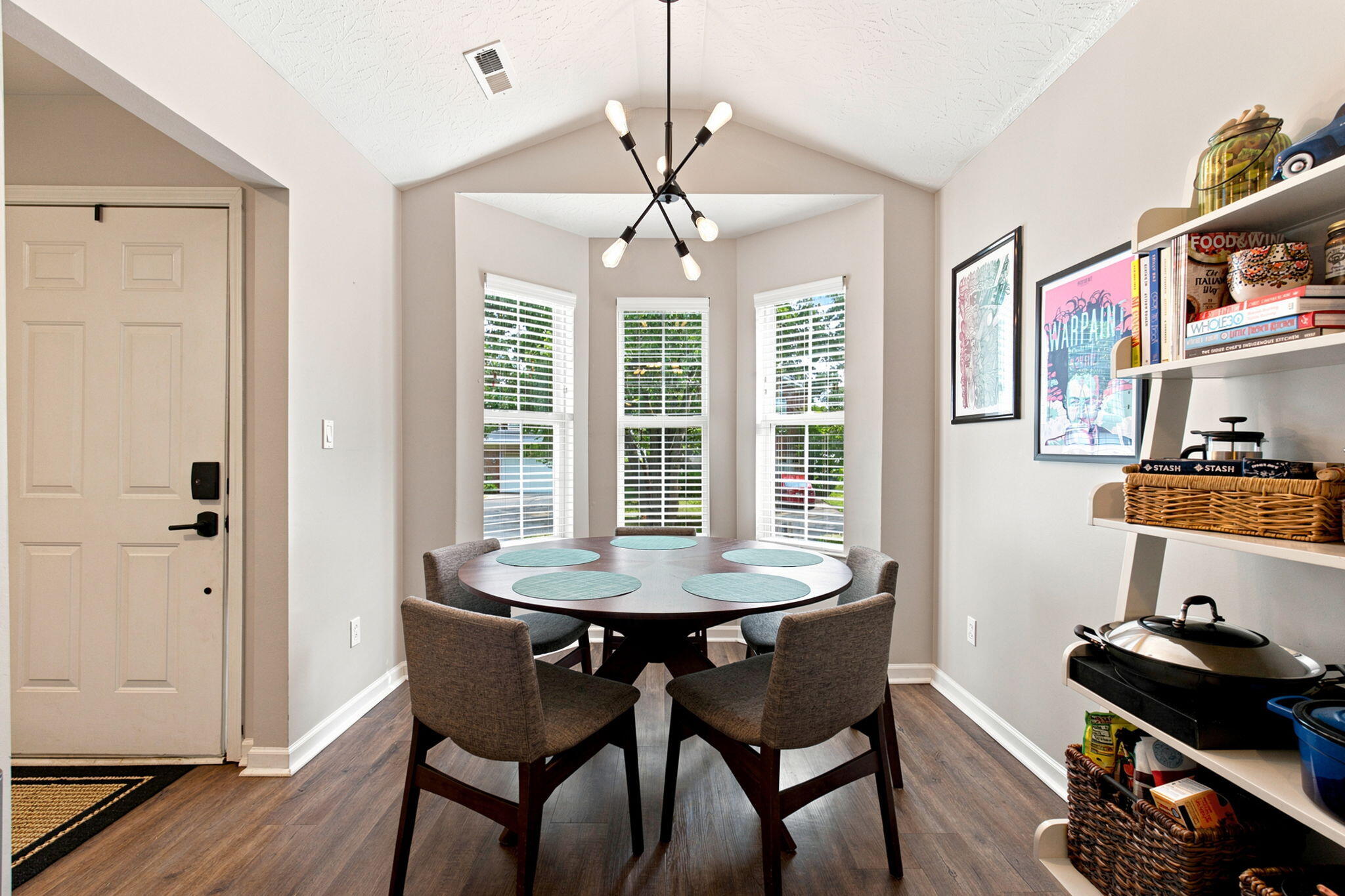2724 Michelle Park Property Photo 6