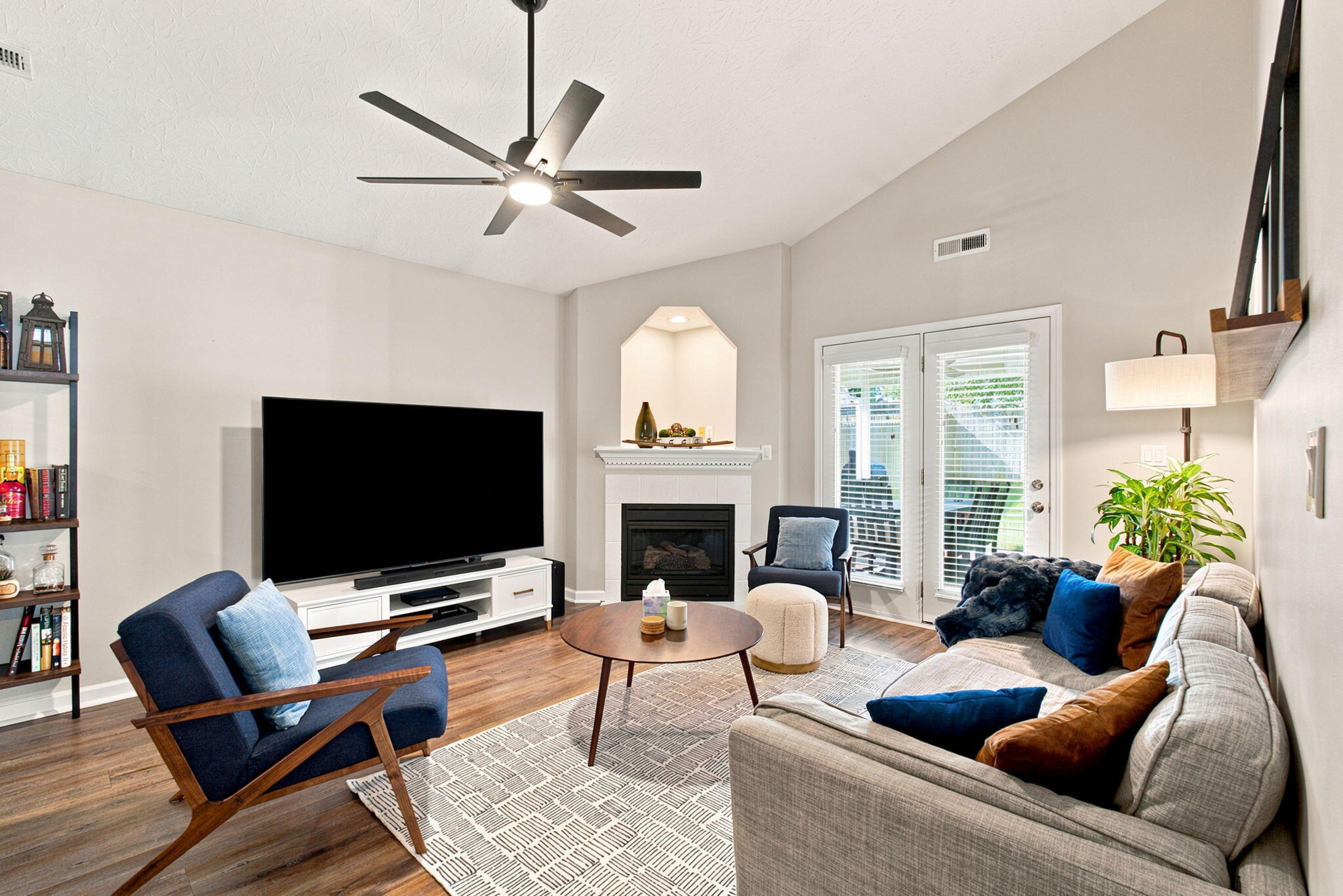 2724 Michelle Park Property Photo 17