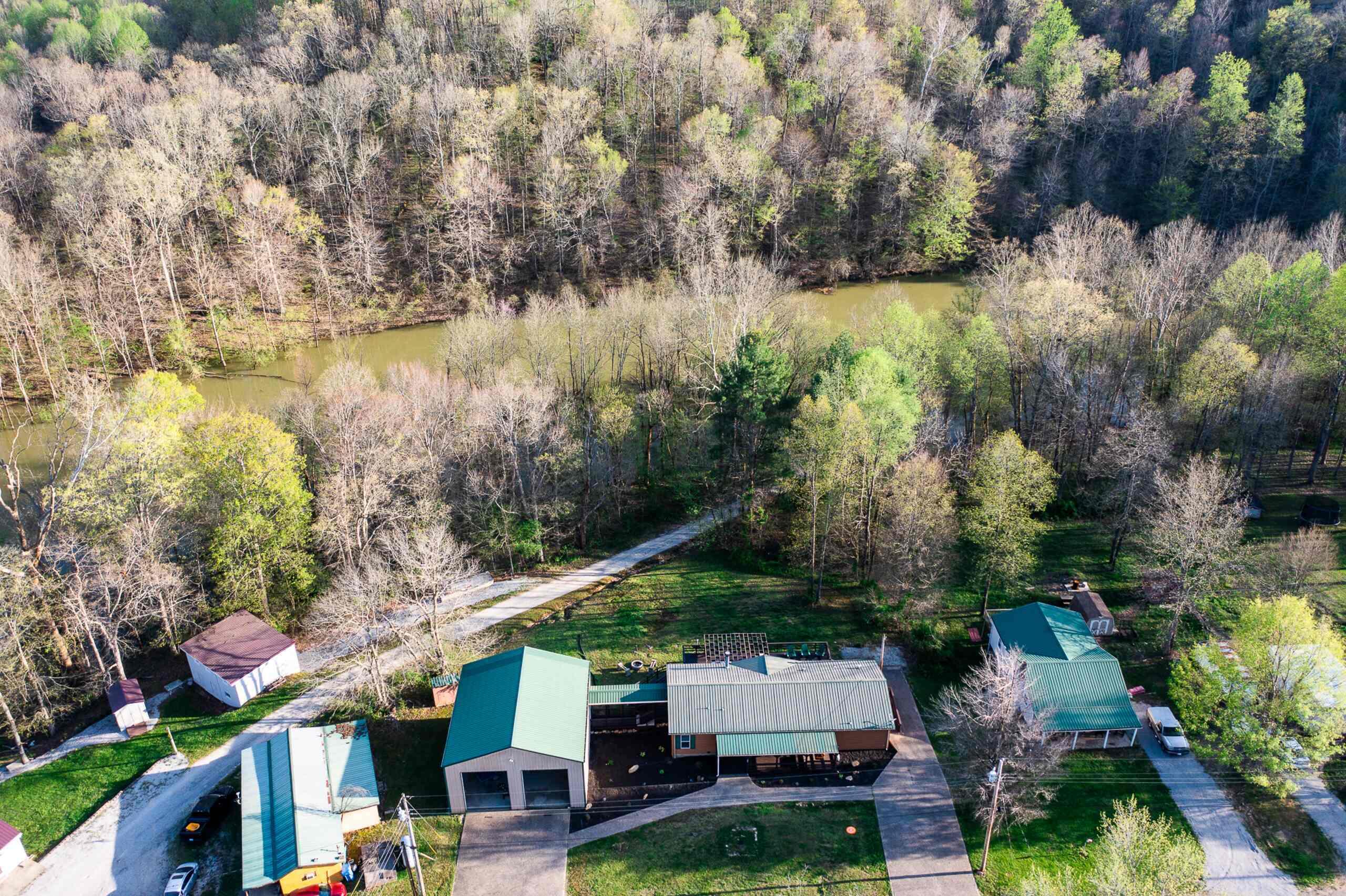 384 Adkins Camp Loop Property Photo 20
