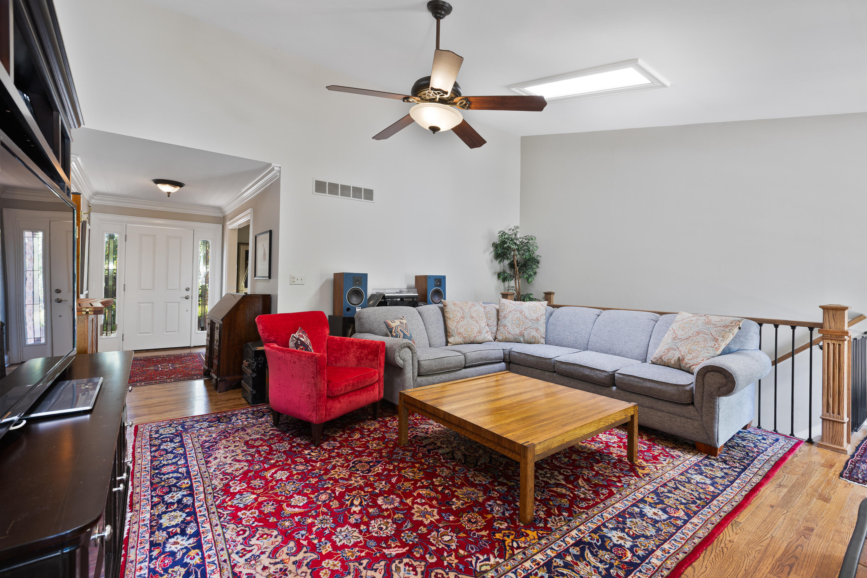 2456 Woodfield Circle Property Photo 6