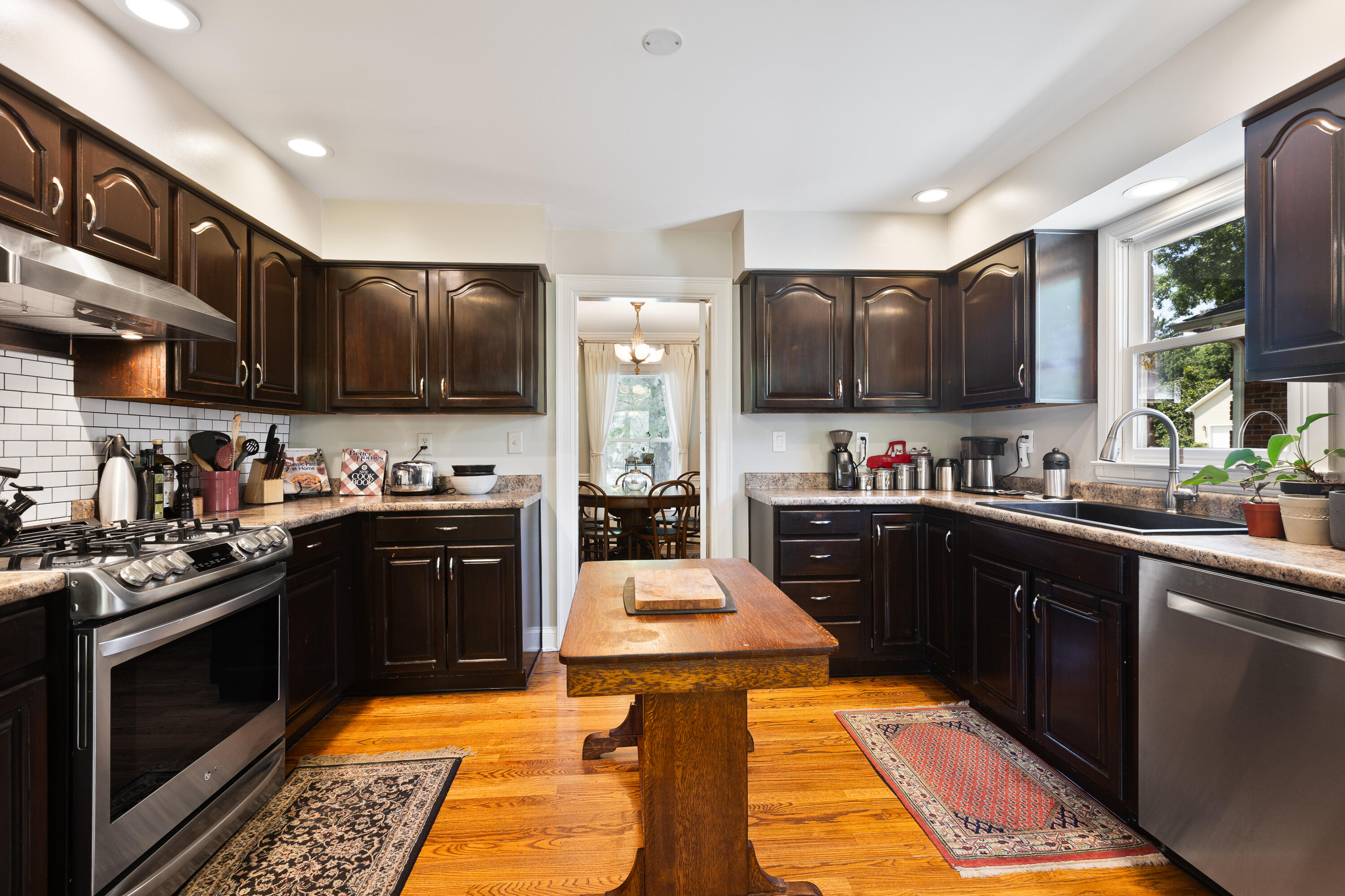 2456 Woodfield Circle Property Photo 10