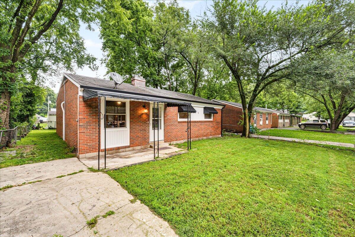 111 Willow Street Property Photo 2