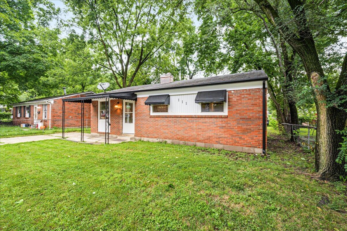 111 Willow Street Property Photo 3