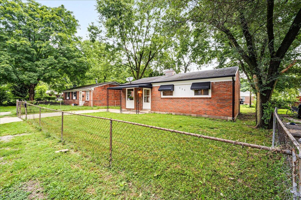 111 Willow Street Property Photo 4