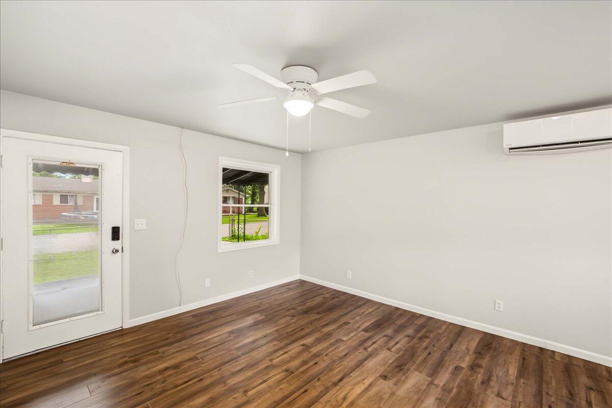 111 Willow Street Property Photo 5