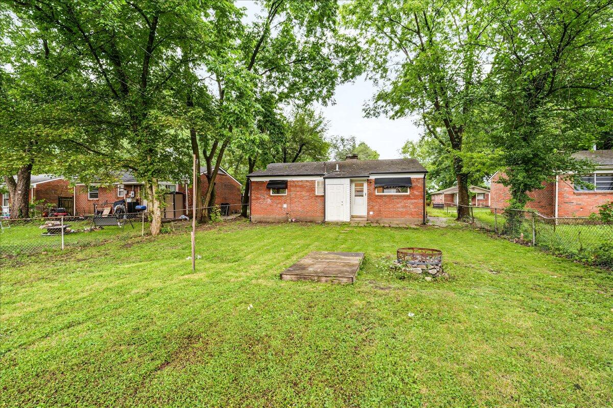 111 Willow Street Property Photo 23