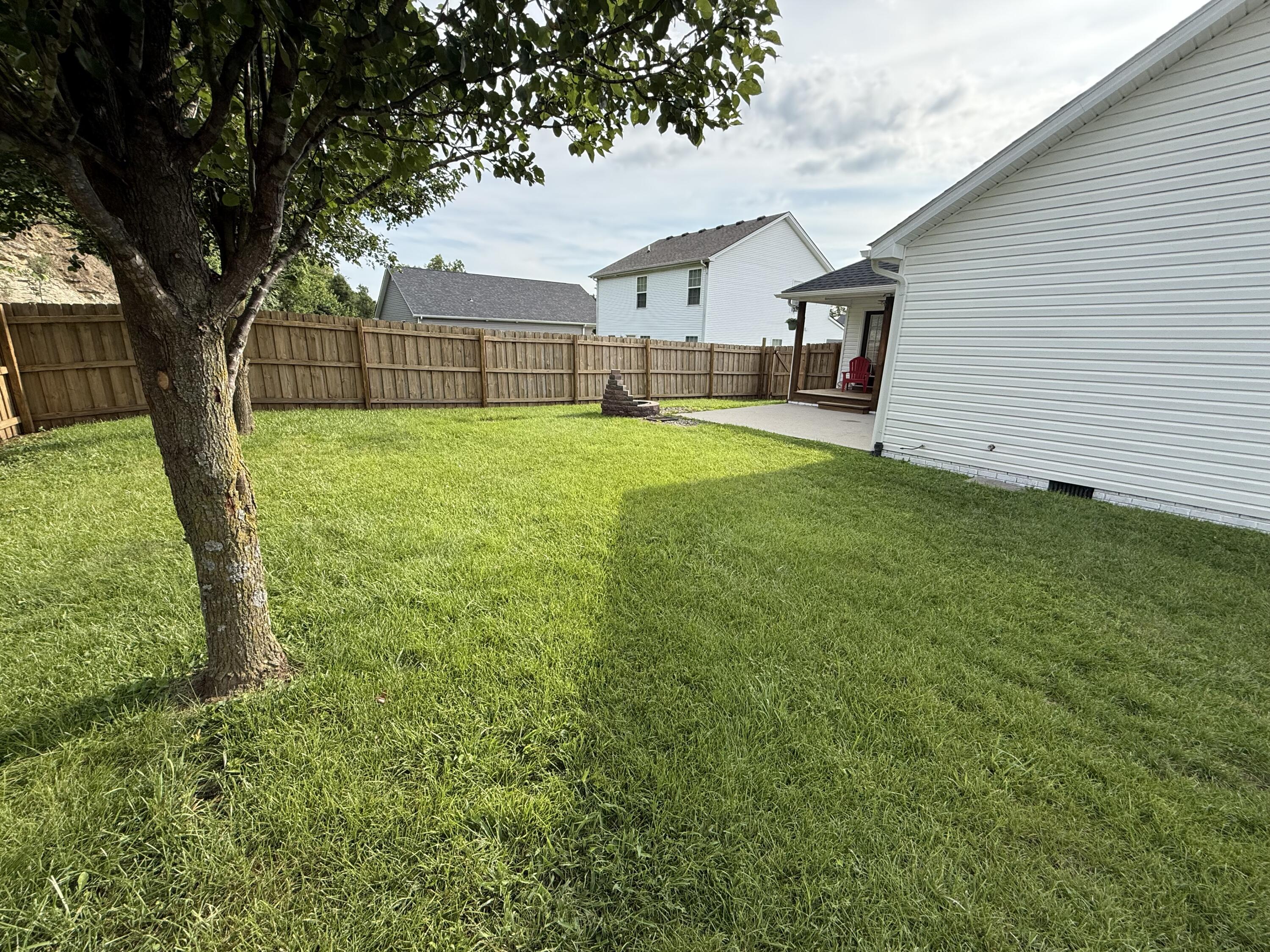 324 Oxford Circle Property Photo 5