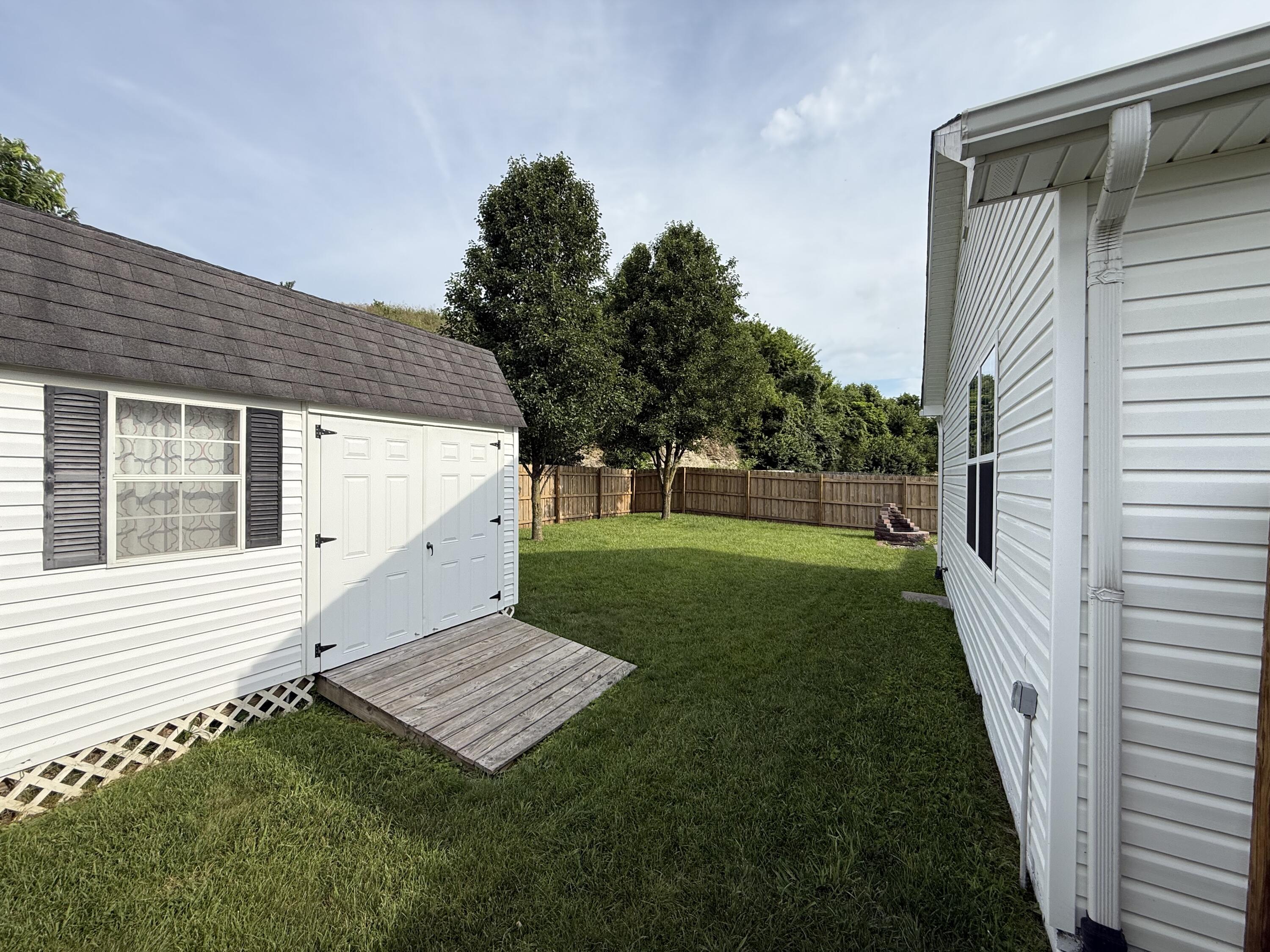 324 Oxford Circle Property Photo 6