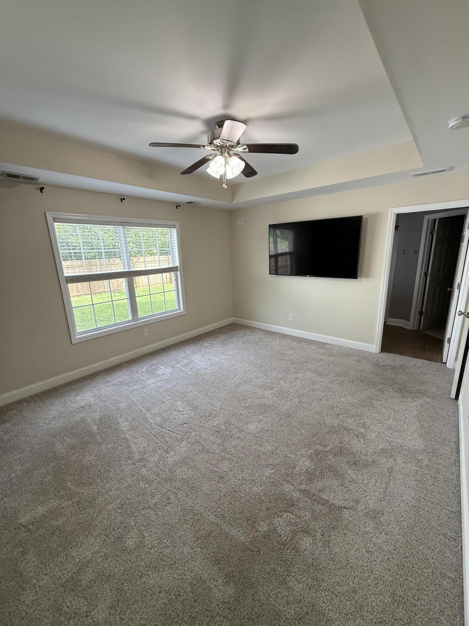 324 Oxford Circle Property Photo 11