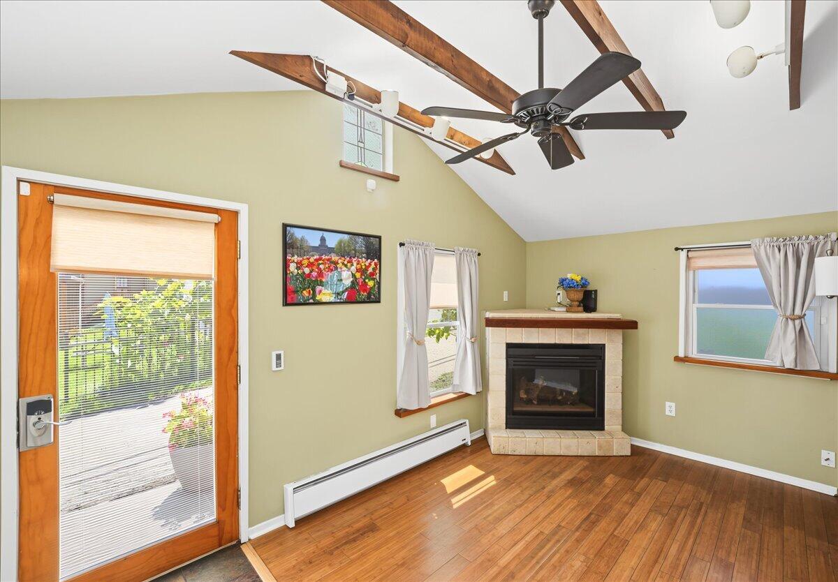 617 Shaw Lane Property Photo 2