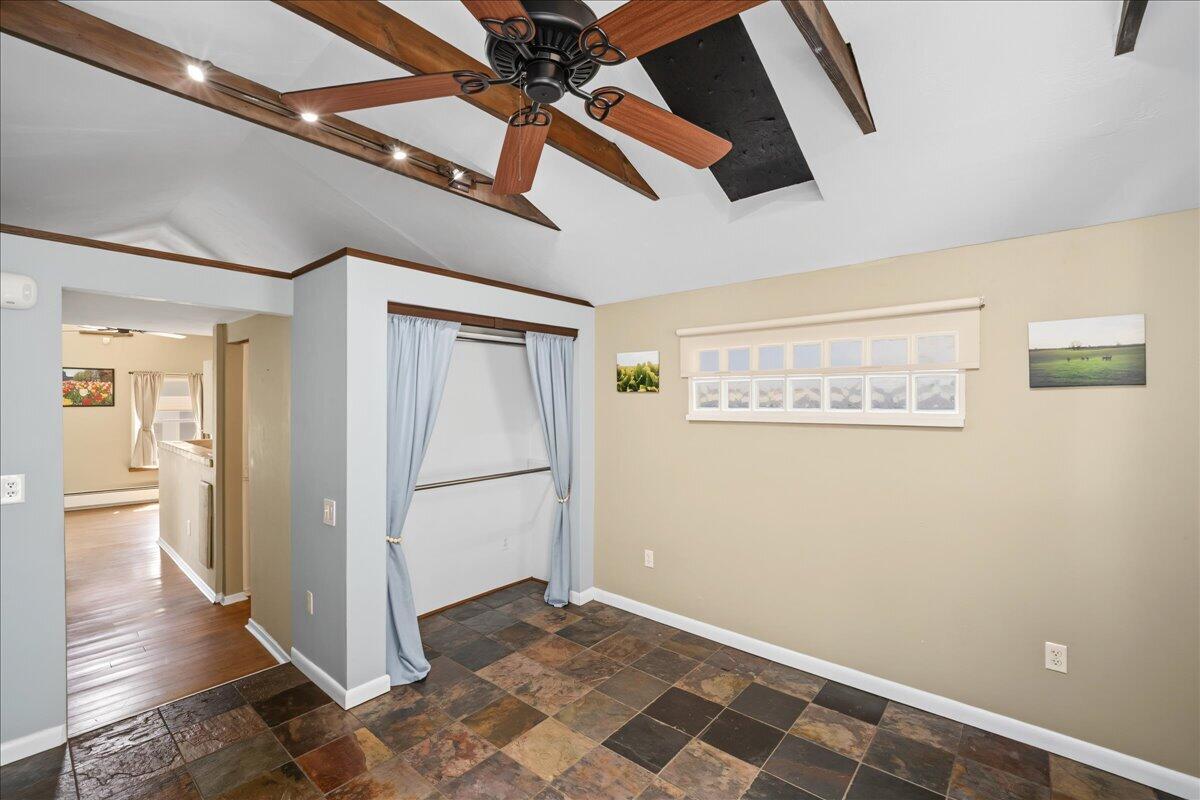 617 Shaw Lane Property Photo 10