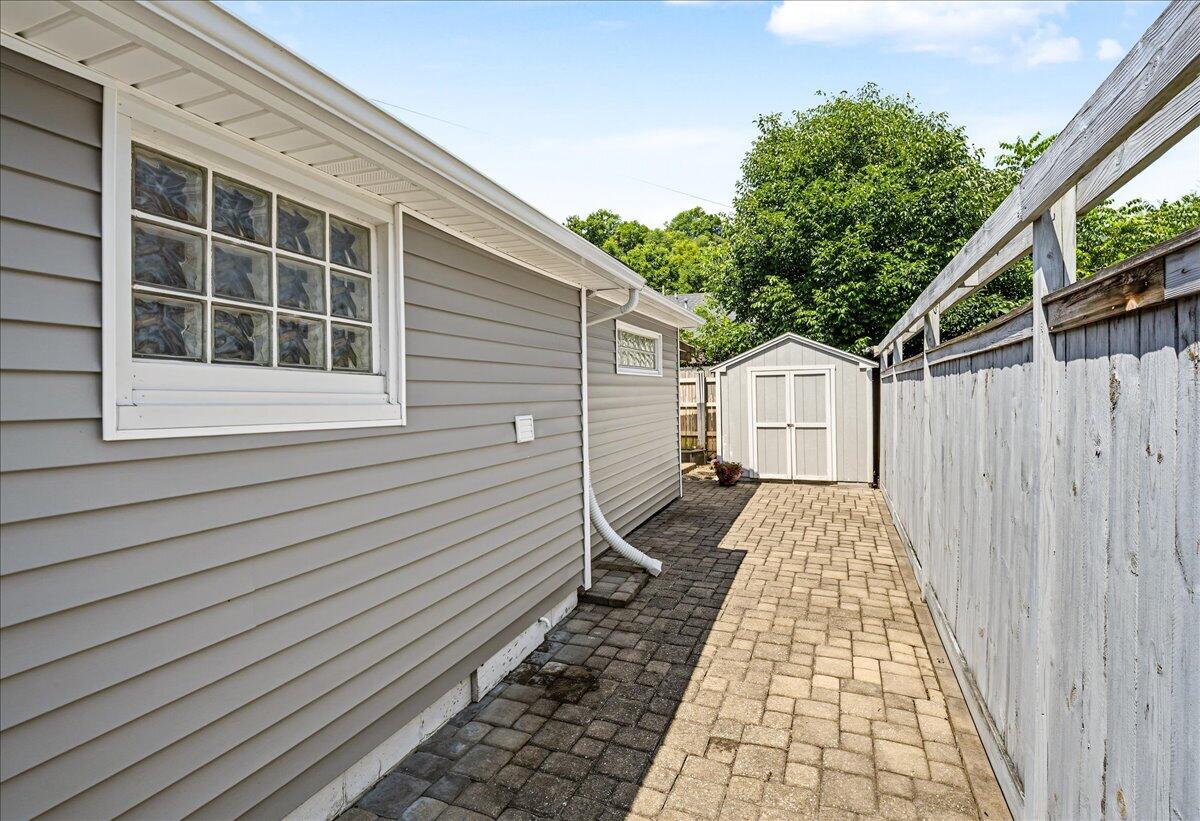 617 Shaw Lane Property Photo 18